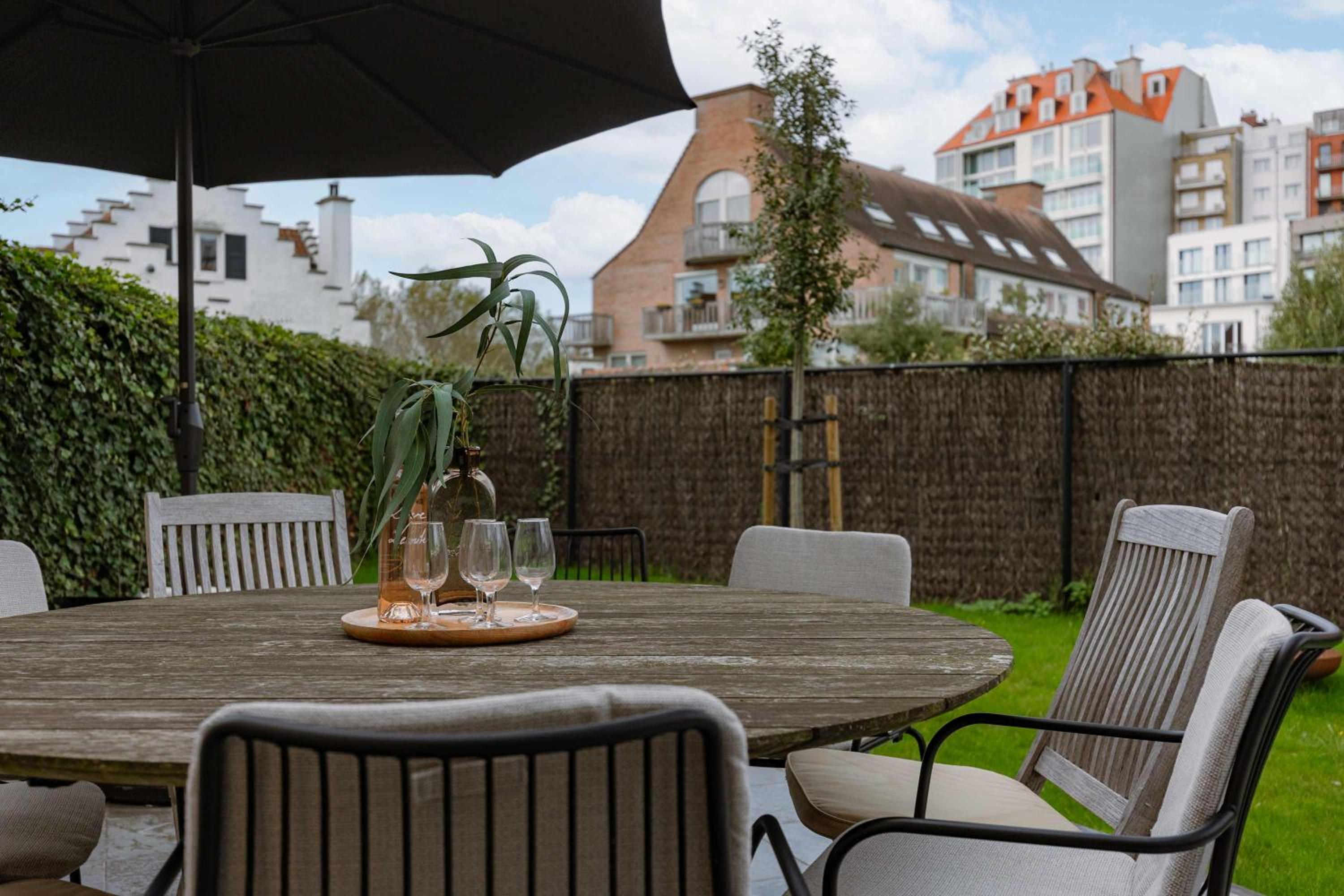 Huswell - Luxury Villa for 8 Guests Near the Beach in Knokke