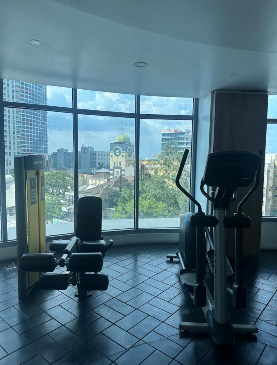 Studio in Eastwood Fast Wifi Free Pool & Gym view 2