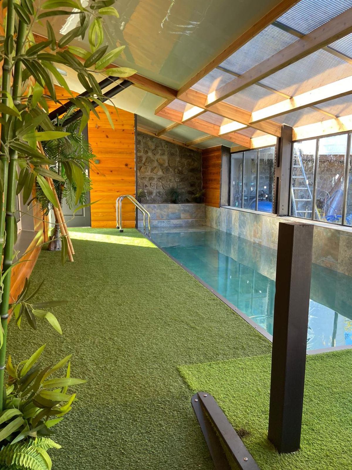 Maison Blanche du Volcan - Avec piscine intérieure chauffée view 4