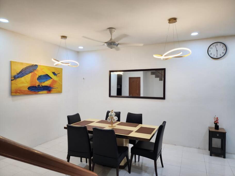 Dirgahayu Homestay I Rajawali view 2