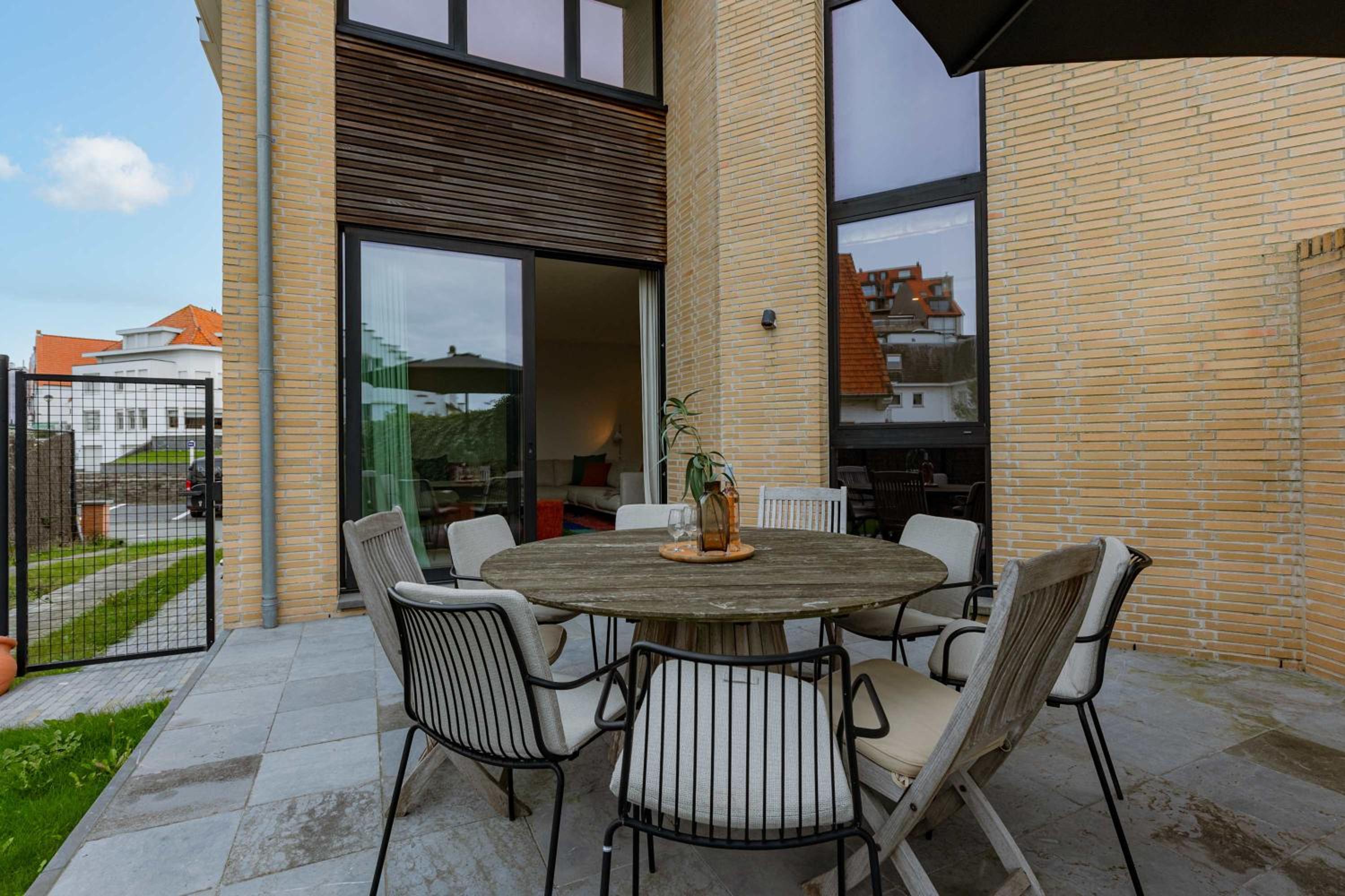 Huswell - Luxury Villa for 8 Guests Near the Beach in Knokke