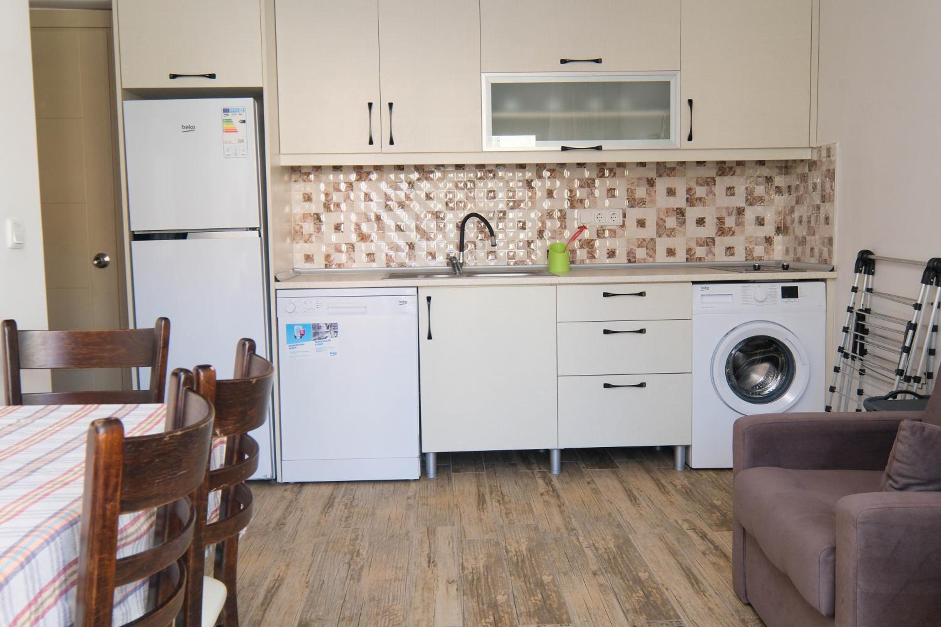 Diplomat Suites