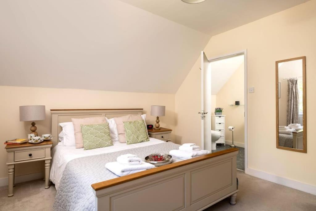 Upper Wing - Norfolk Cottage Agency view 3