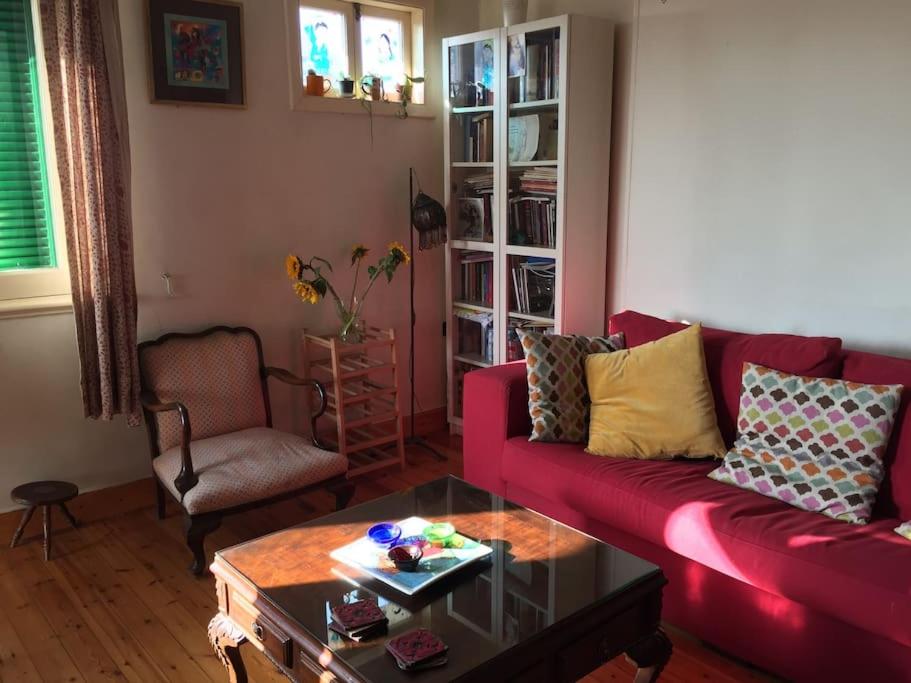 Artistic apartment with a terrace in Downtown