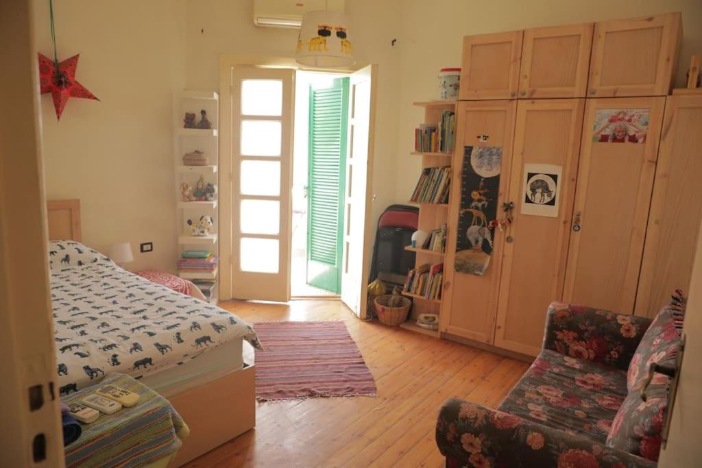 Artistic apartment with a terrace in Downtown