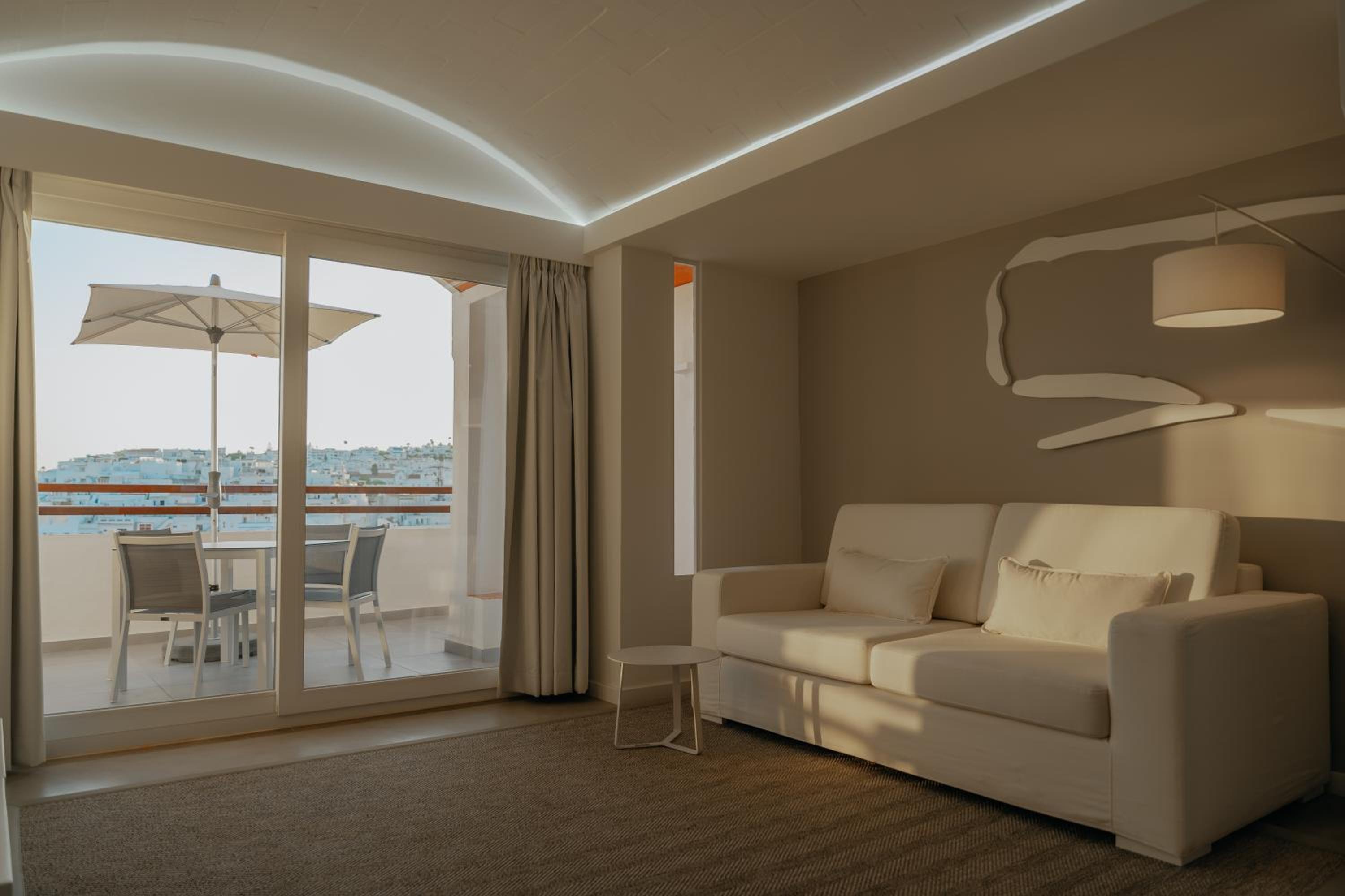 MUPA Apartments