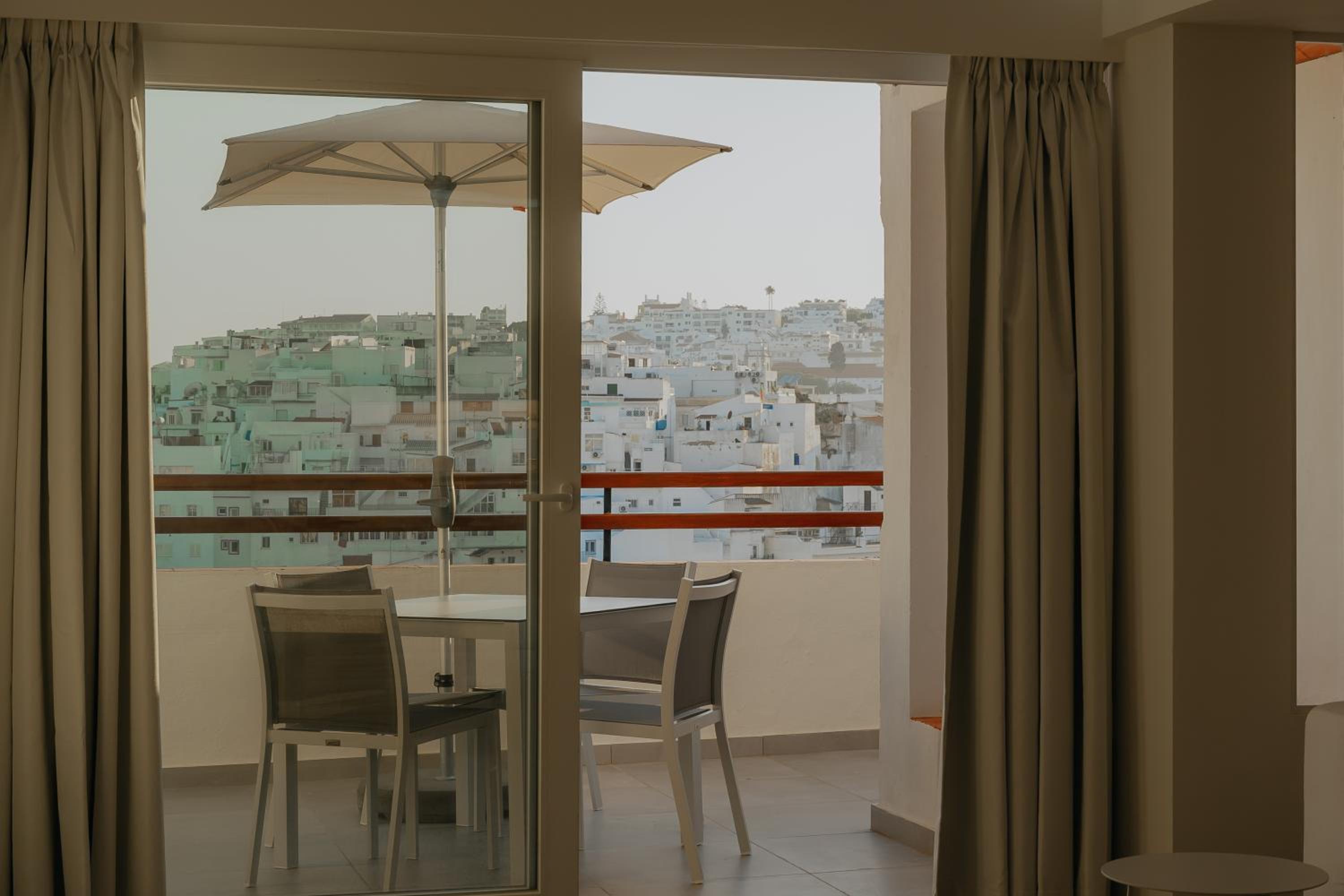 MUPA Apartments
