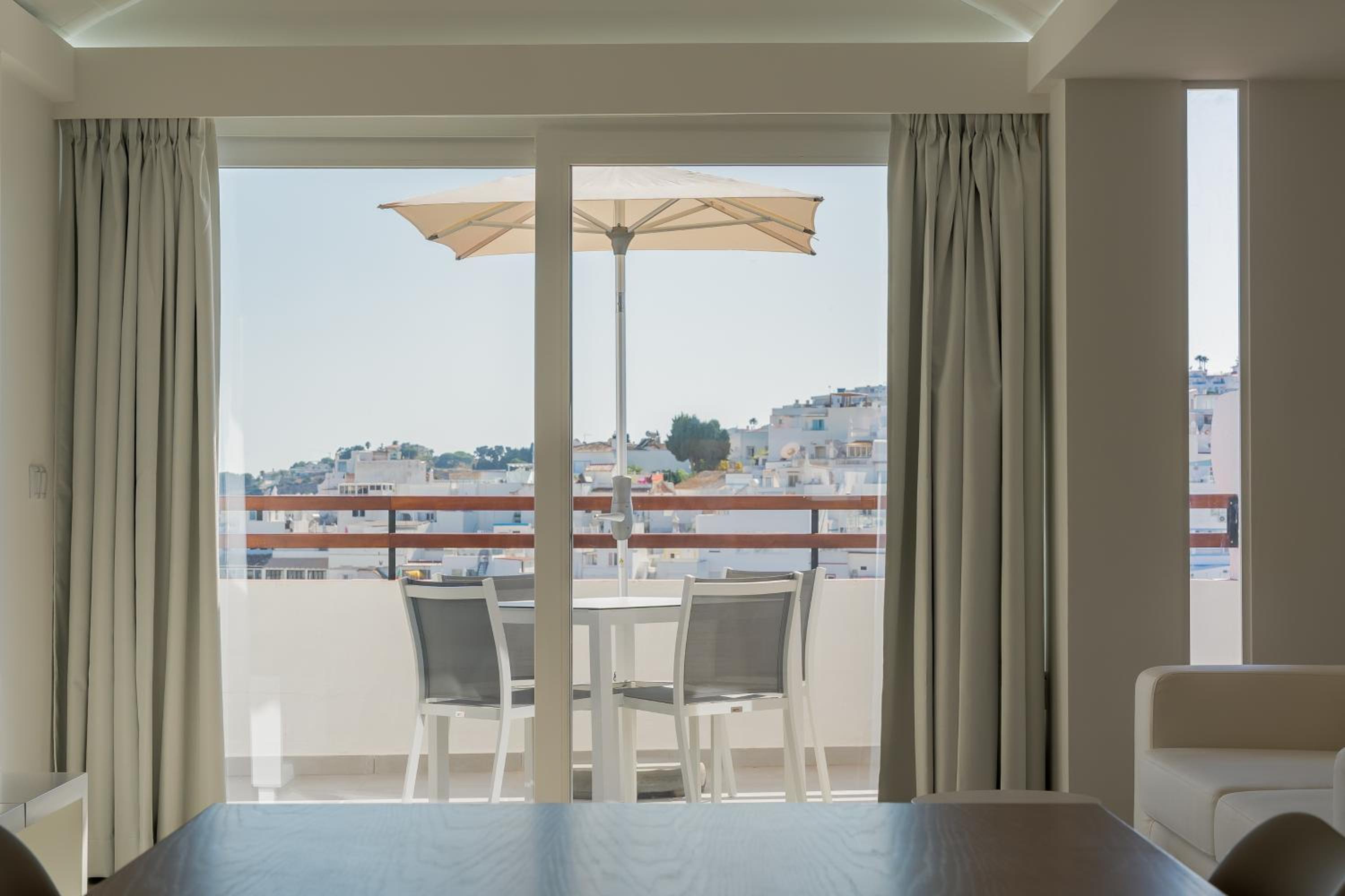MUPA Apartments