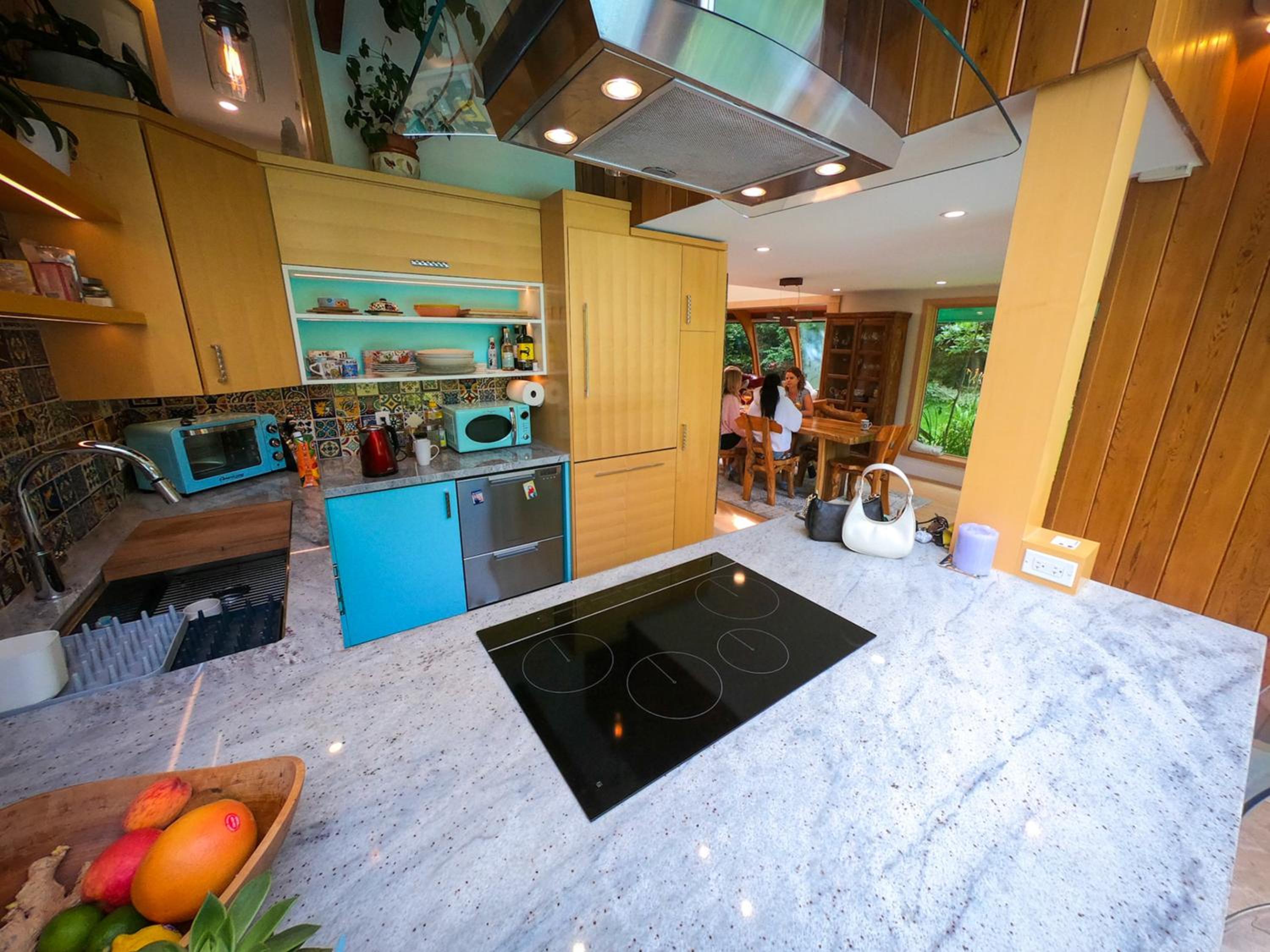 Riverside Retreat with Sauna & Hot Tub in Elora