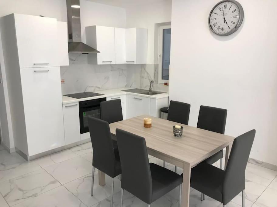 Brand new modern 2 bed 2 bath apt in St Julian's view 5