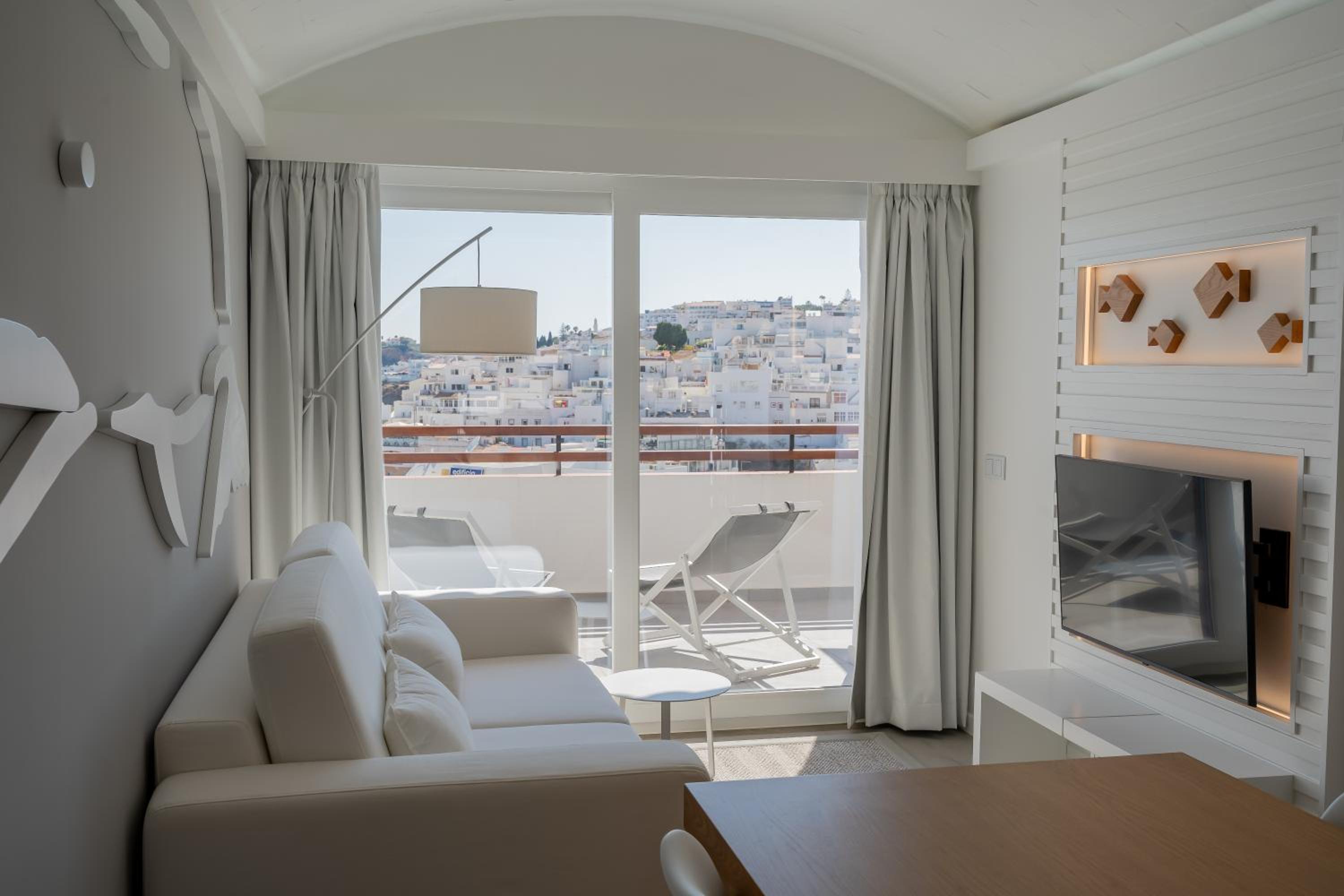 MUPA Apartments