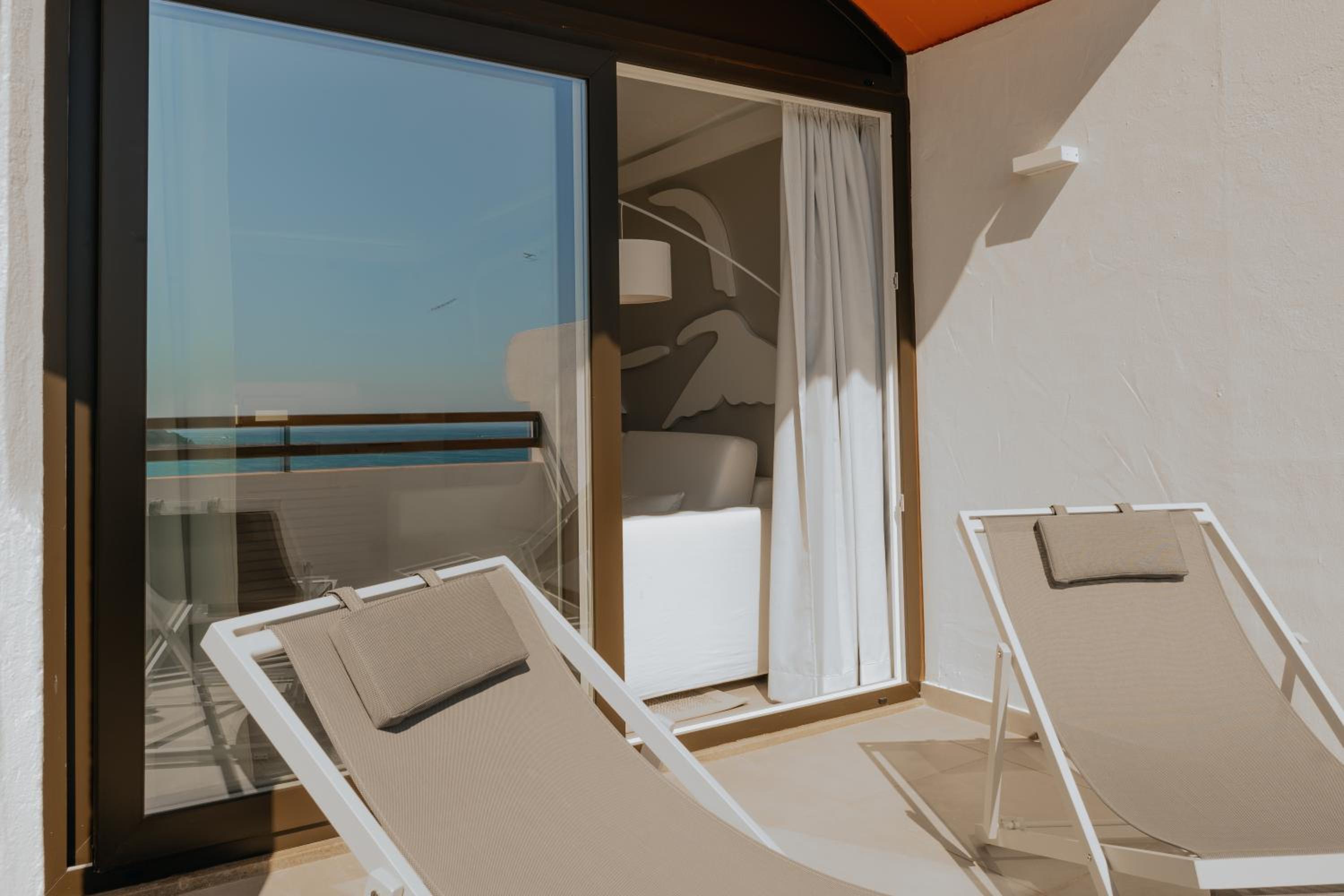 MUPA Apartments
