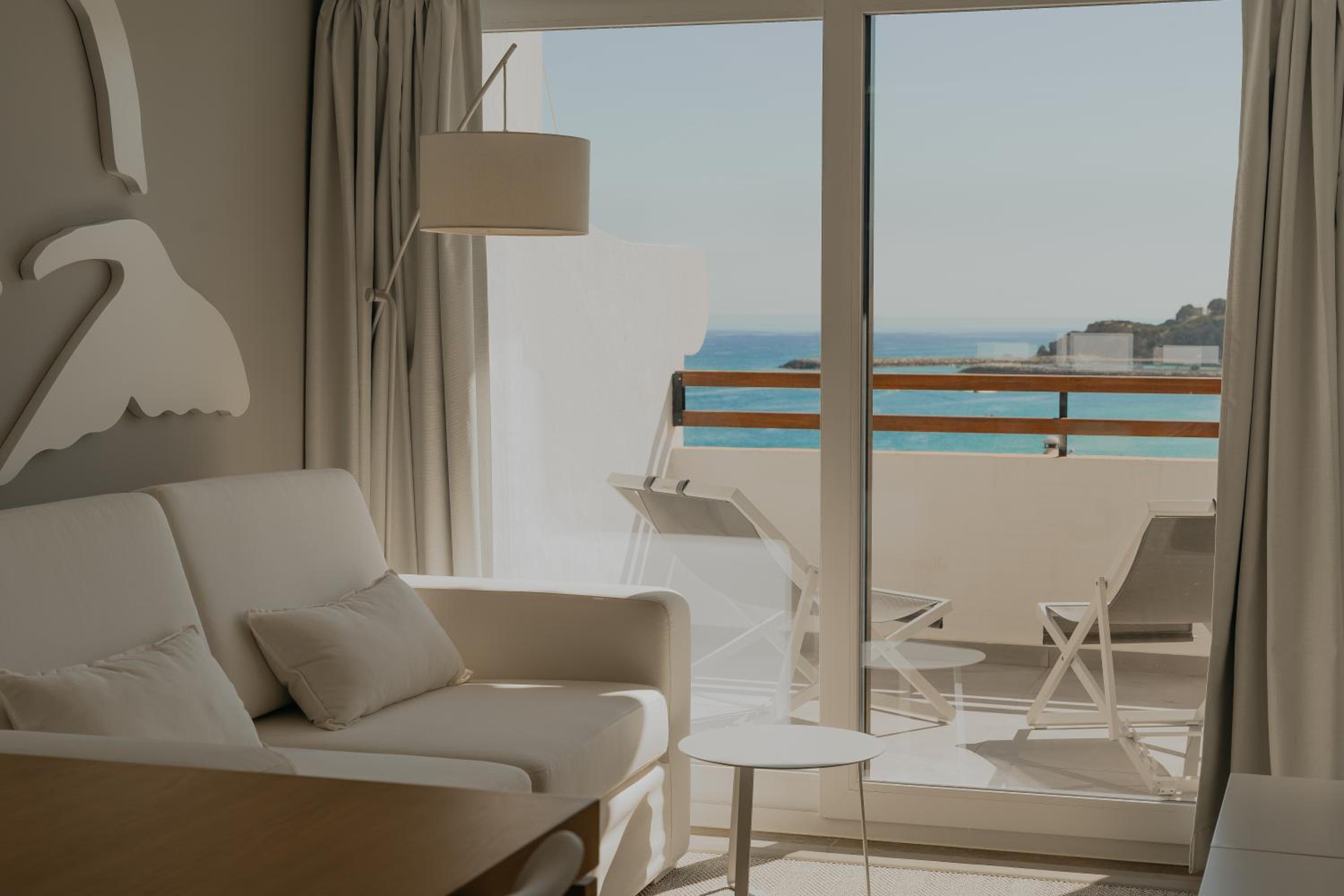 MUPA Apartments
