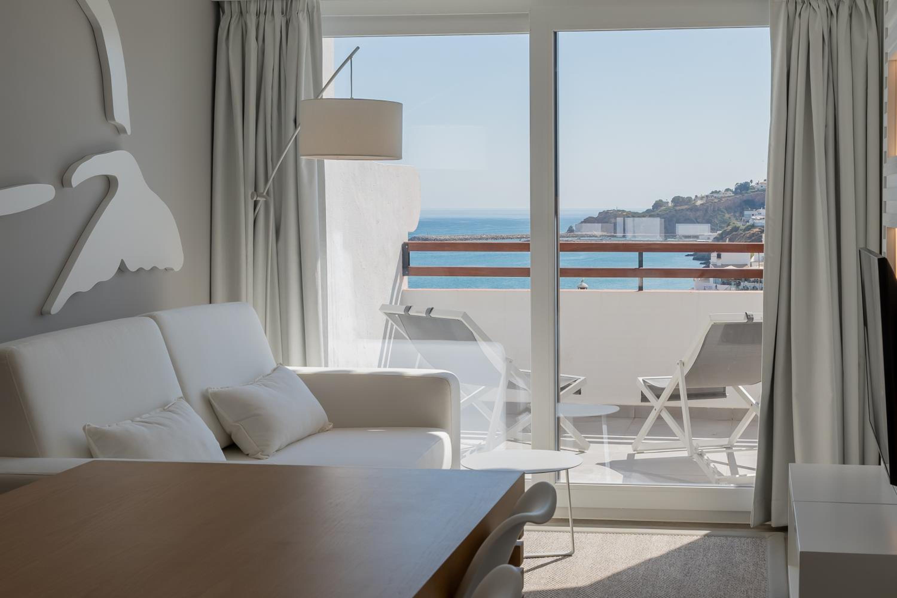 MUPA Apartments