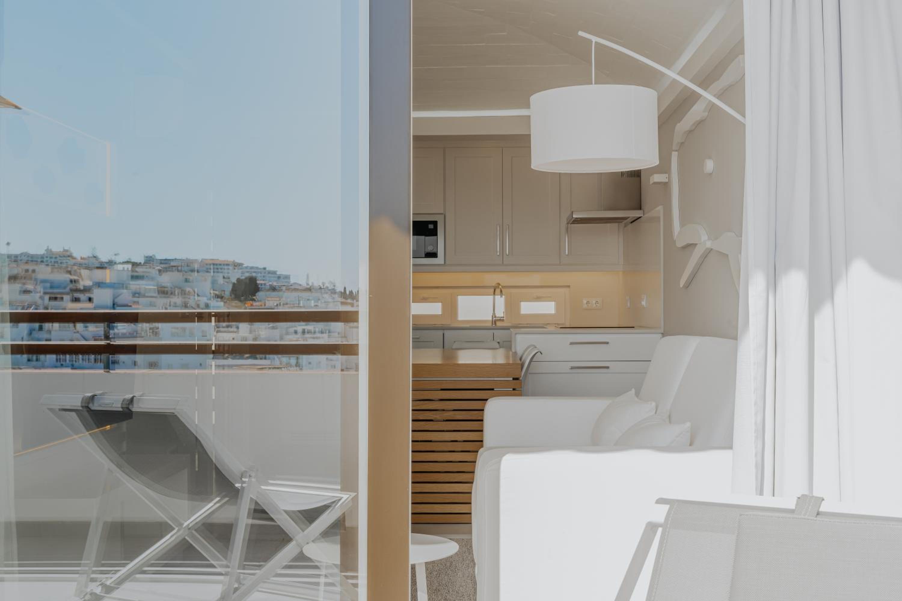 MUPA Apartments
