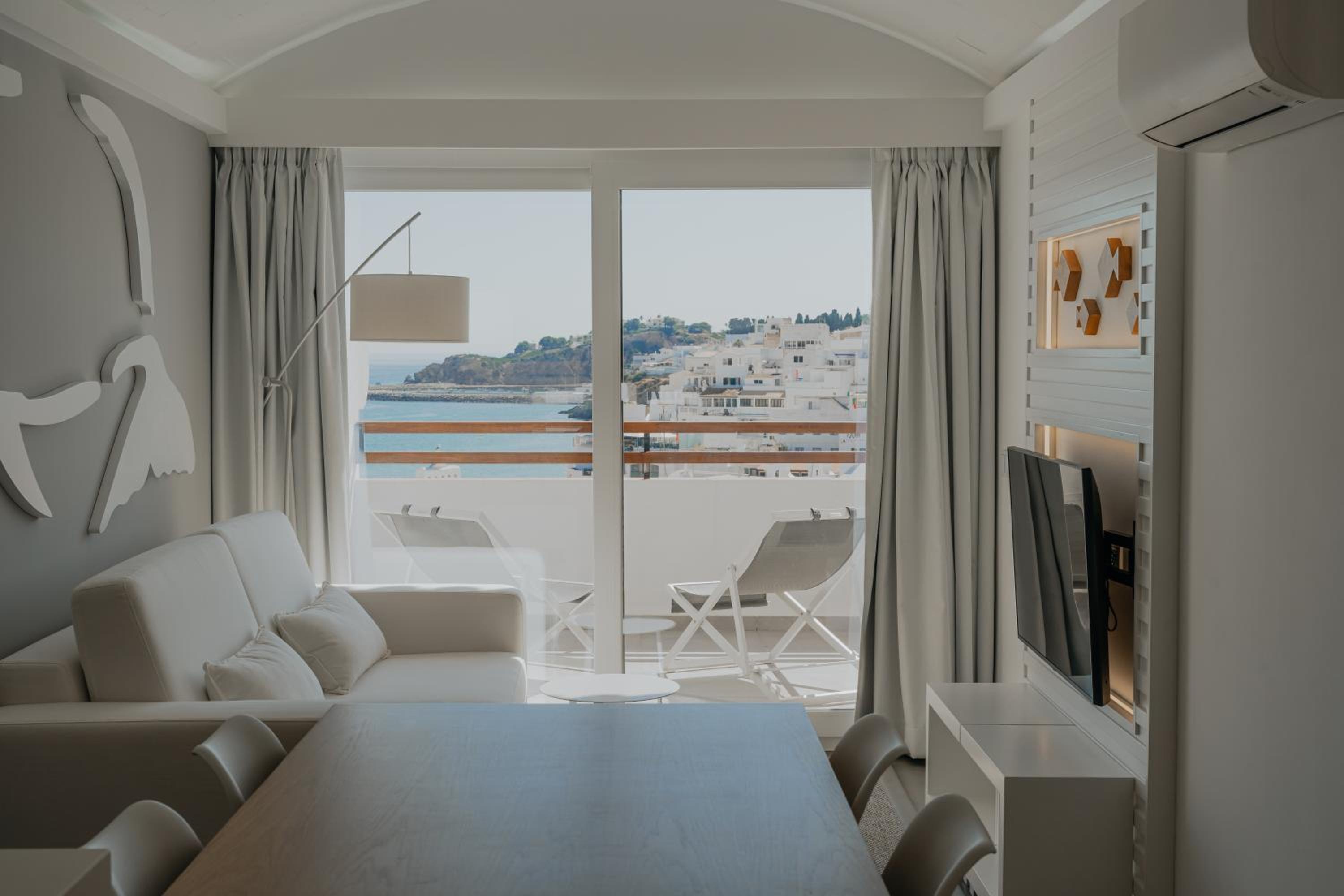 MUPA Apartments