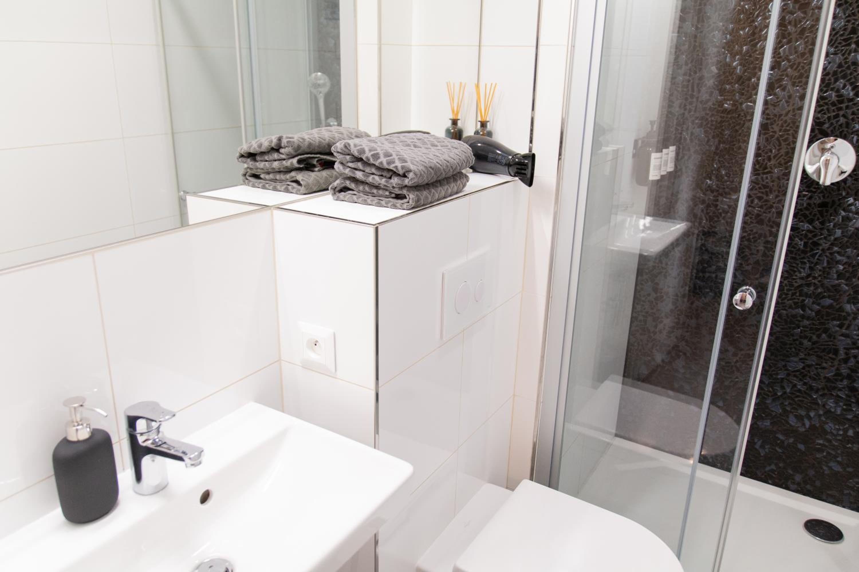 Angelo Roma - Modern Apartment by Wenceslas Square