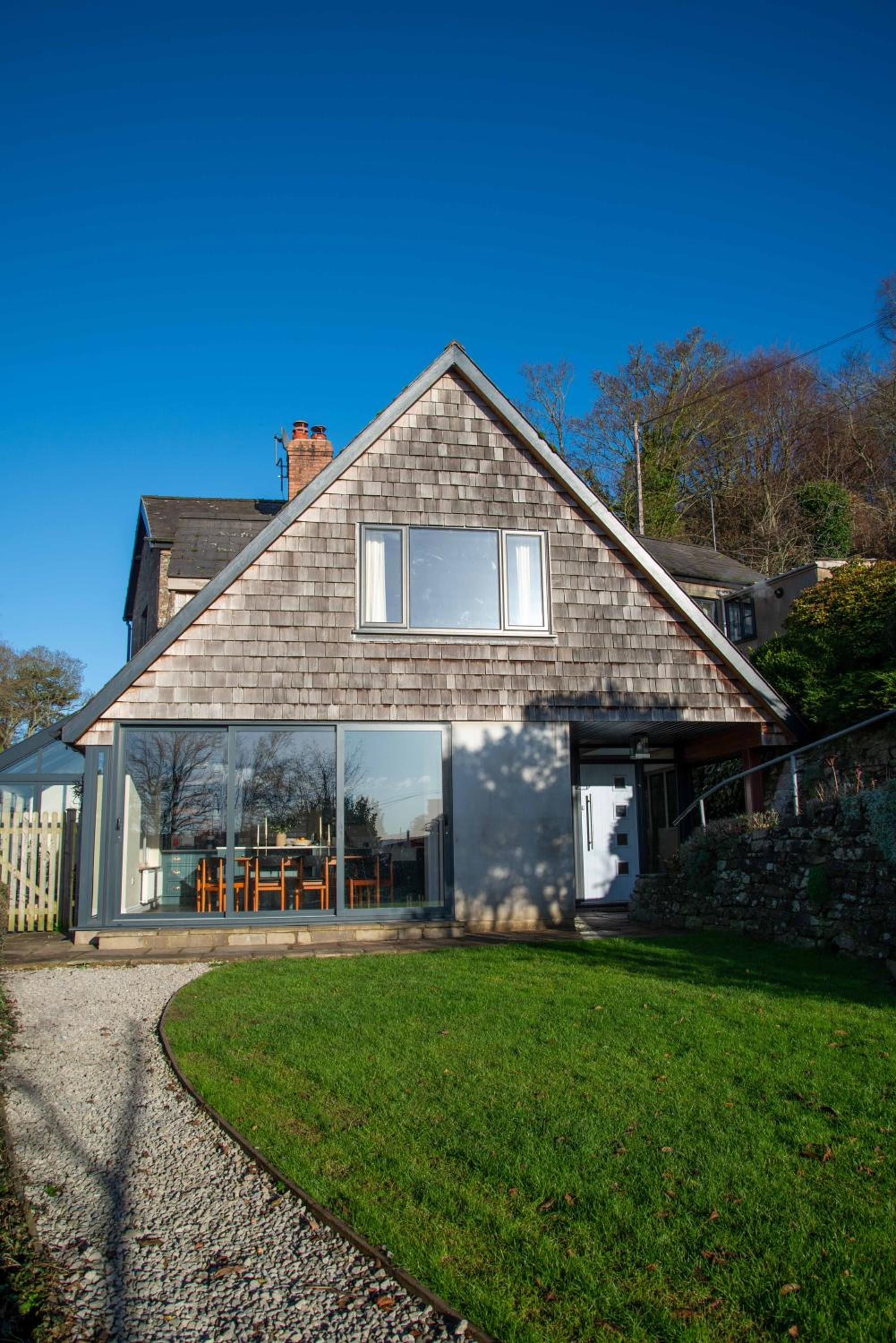 Tranquil 5-bed Spectacular Views