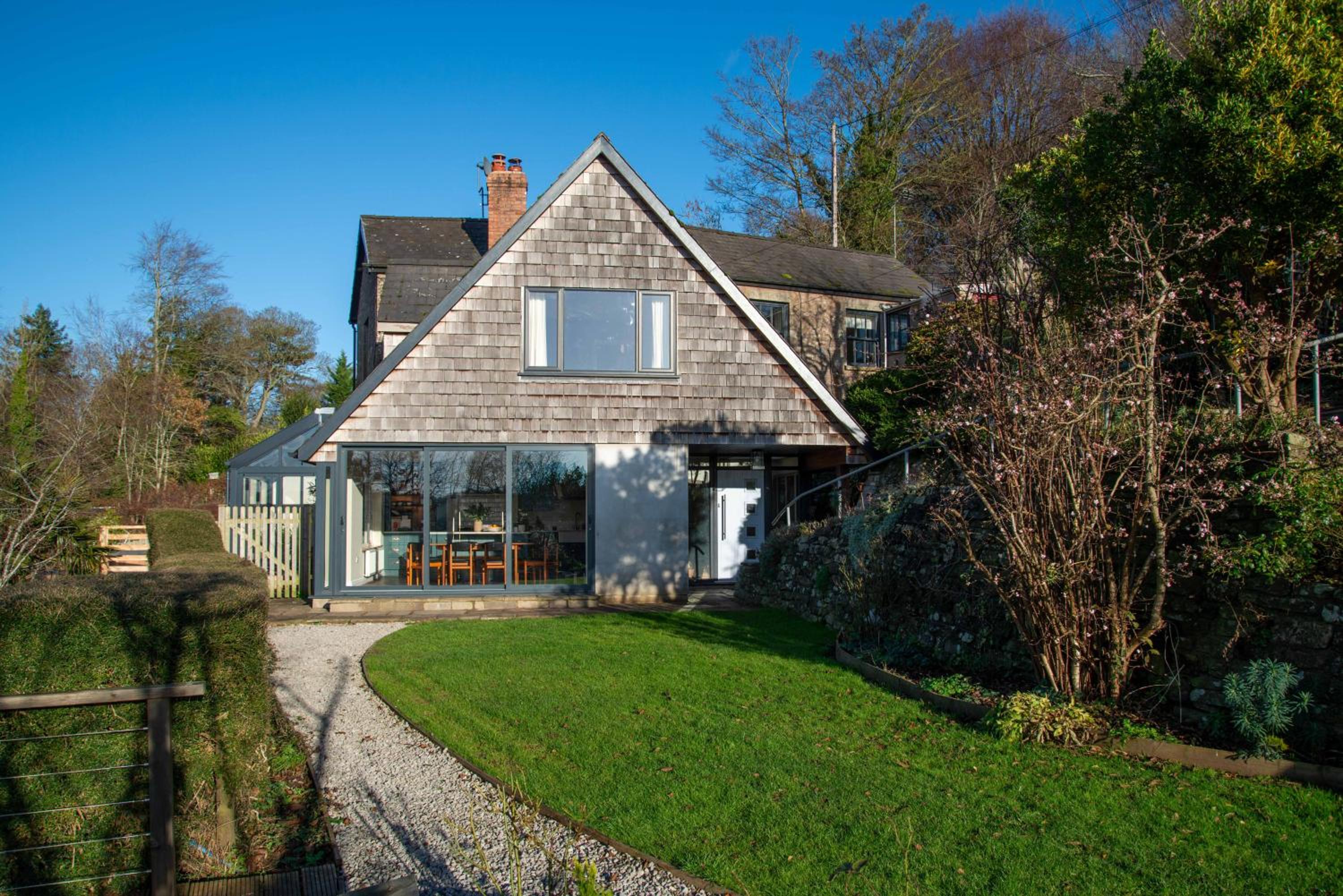 Tranquil 5-bed Spectacular Views