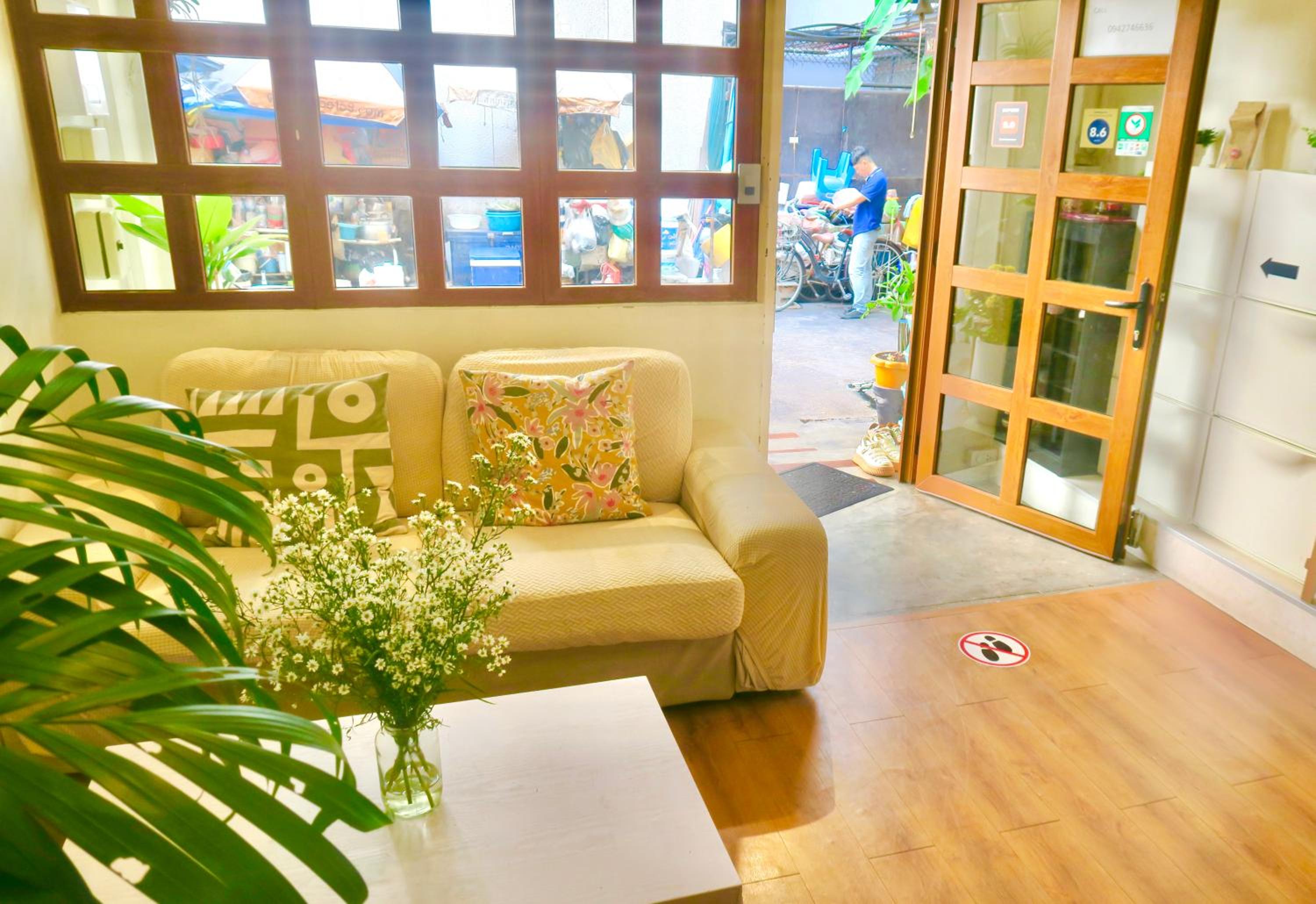 Les Fleurs Bangkok Hostel