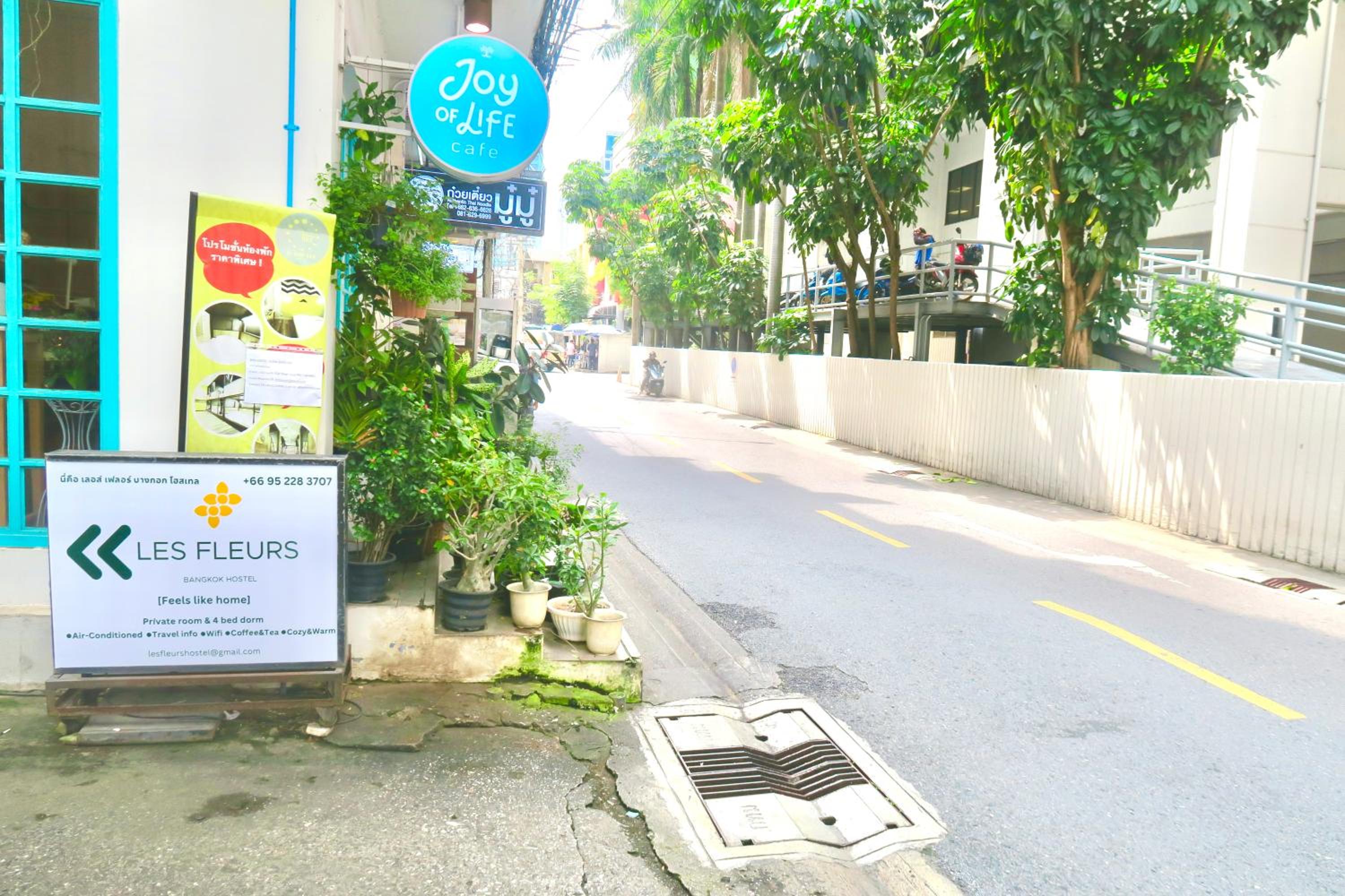 Les Fleurs Bangkok Hostel