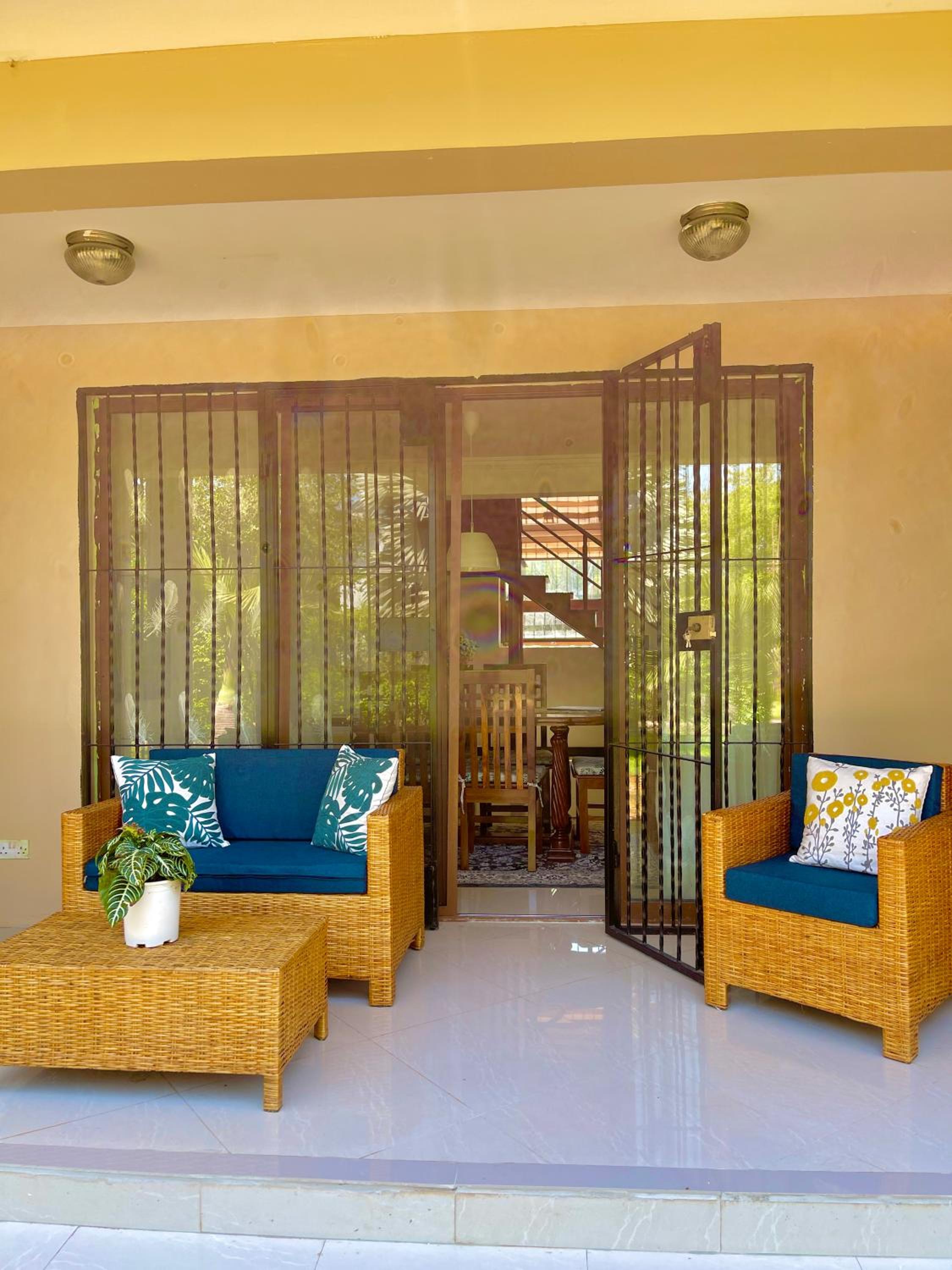 UARIDI Beach House view 3