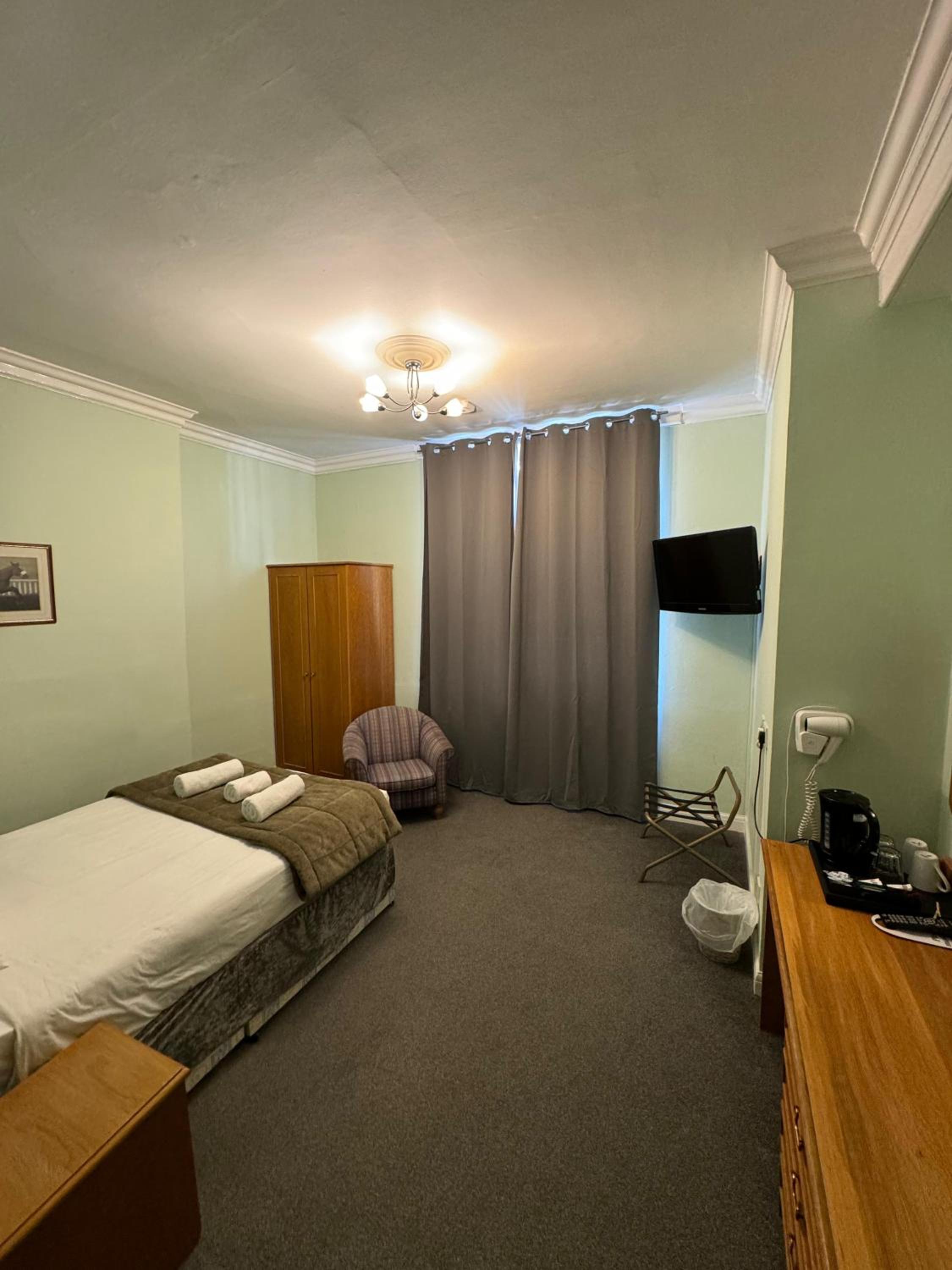 The George Hotel