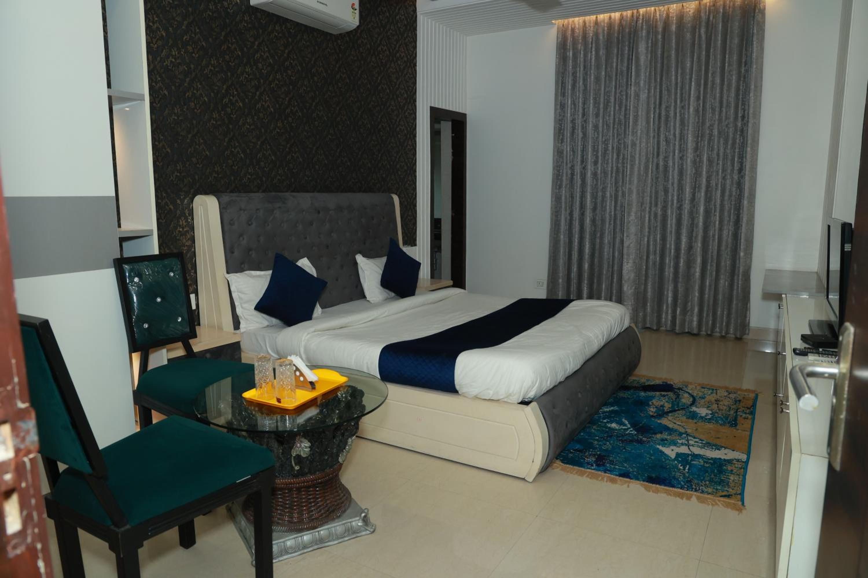 Aravali Residency