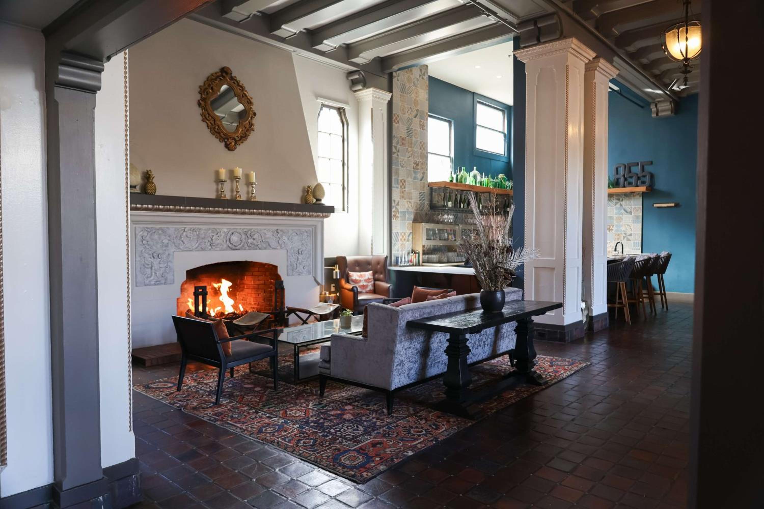 Petaluma Vacations - Hotel Petaluma, Tapestry Collection by Hilton - Property Image 2