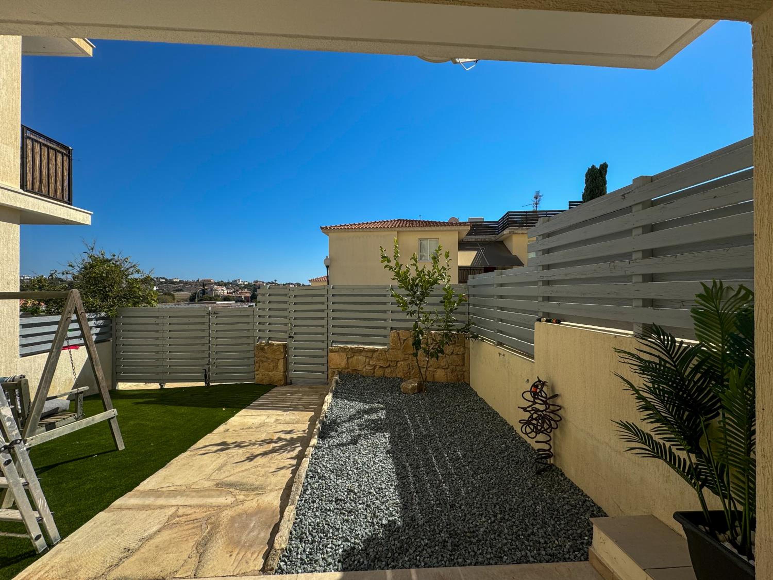 Eden Serenity 1B, Paphos, Pool