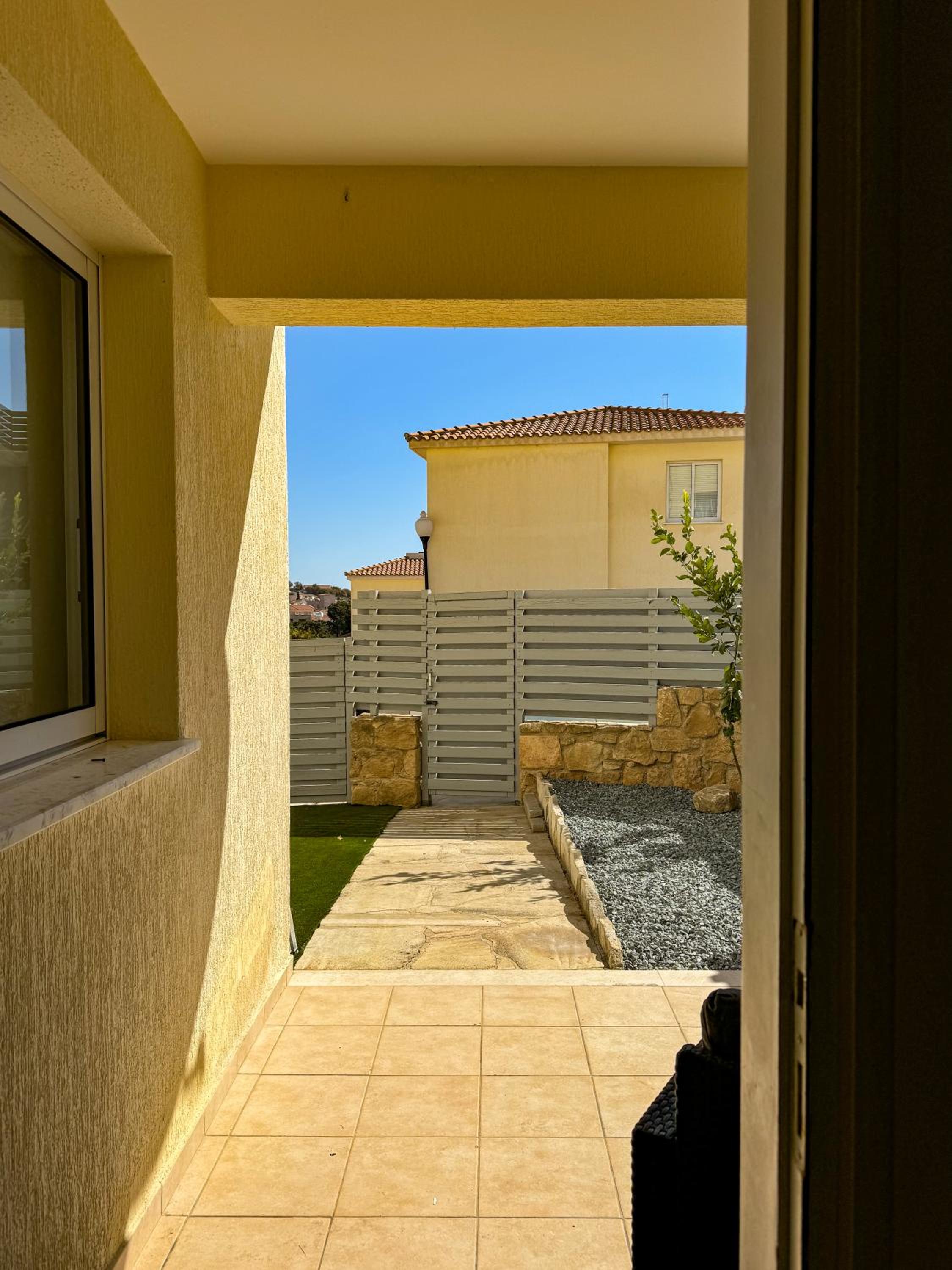 Eden Serenity 1B, Paphos, Pool