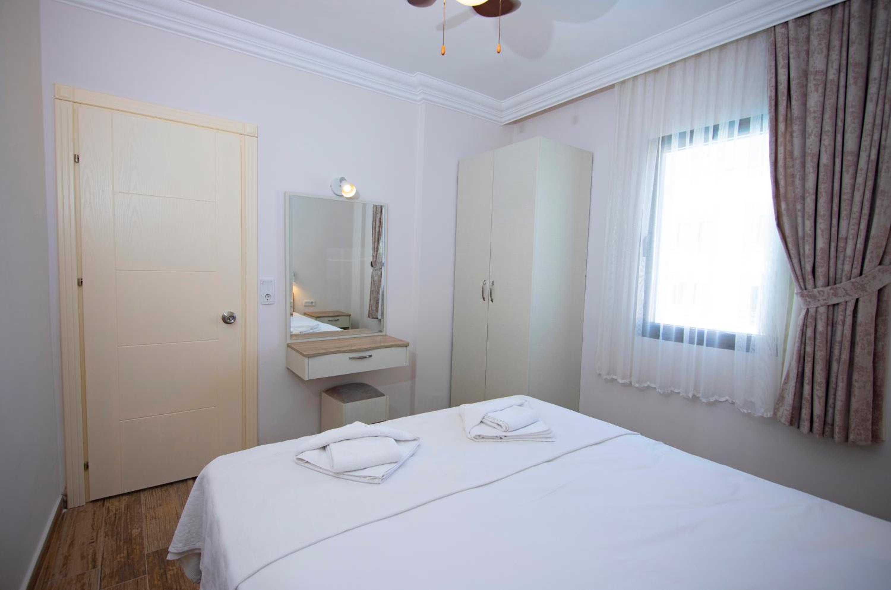 Diplomat Suites