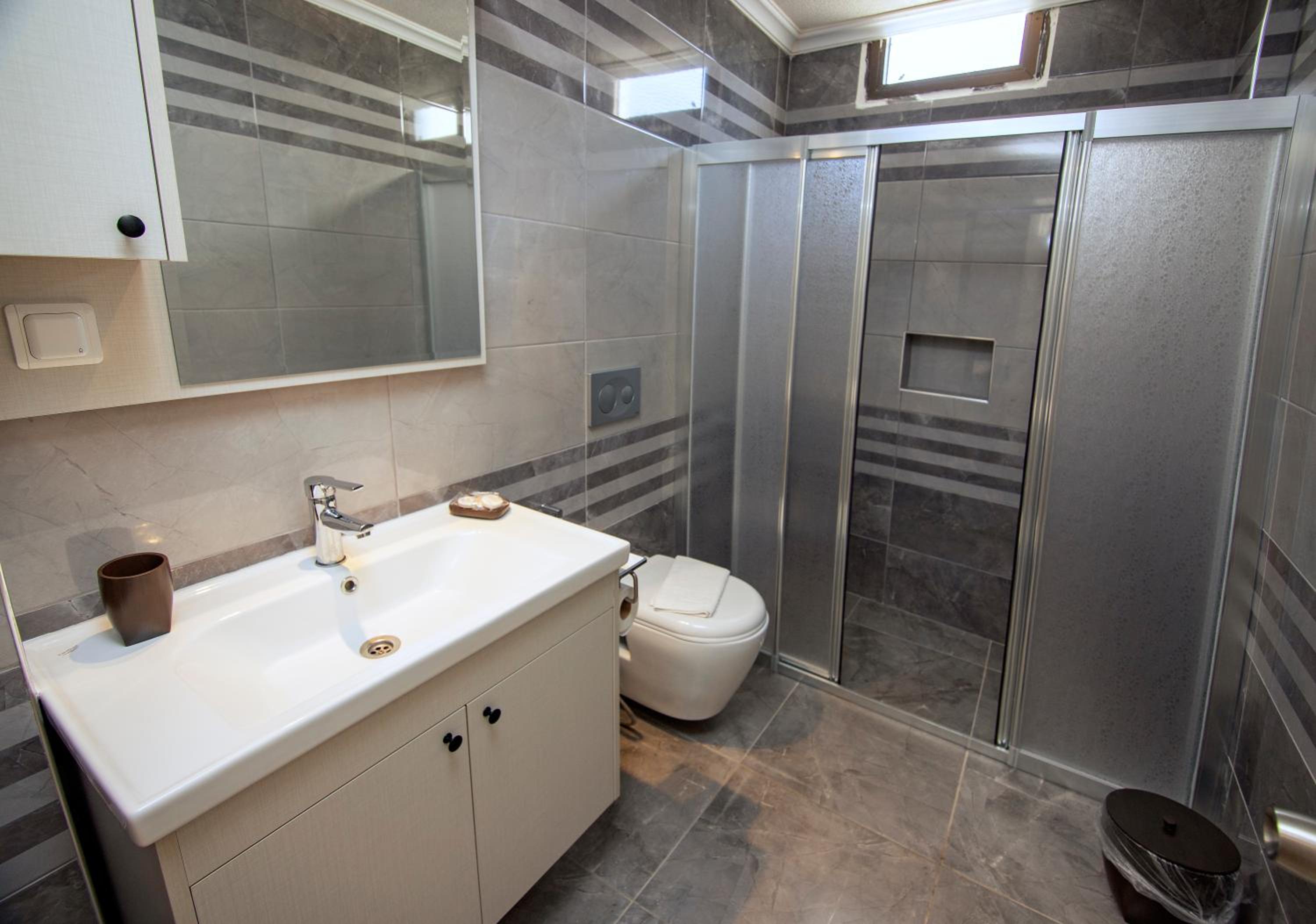 Diplomat Suites
