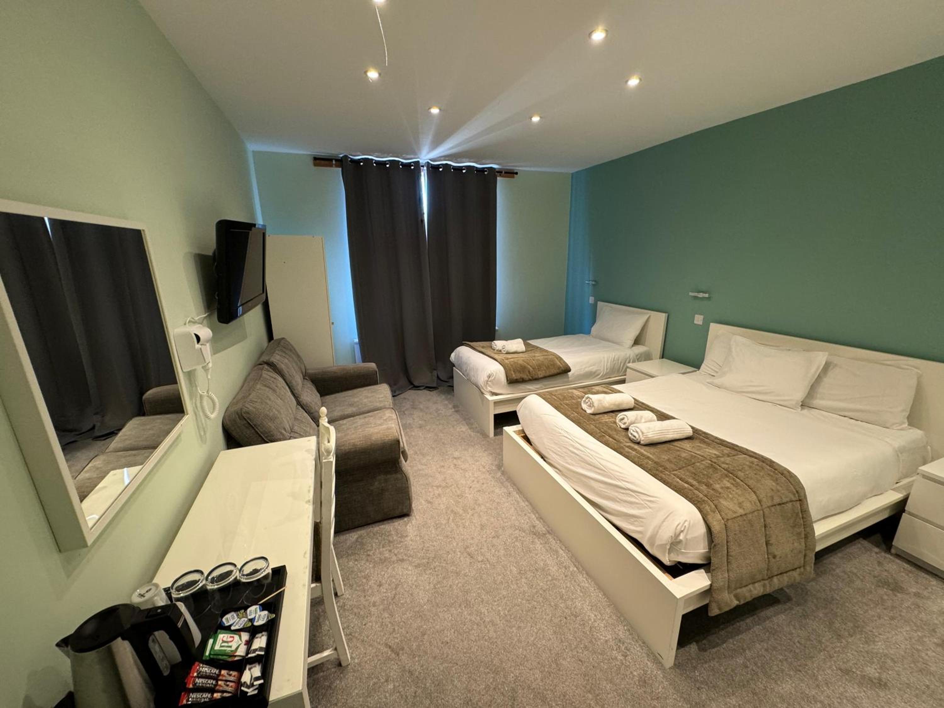 The George Hotel
