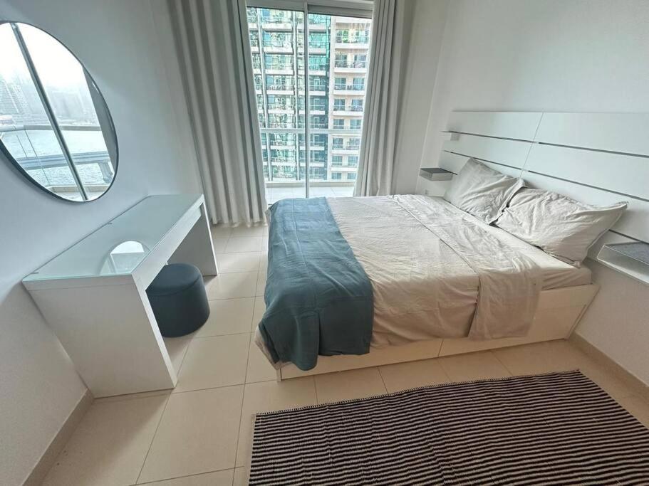 Urban Cozy 1BR apartment with Canal view - Free parking