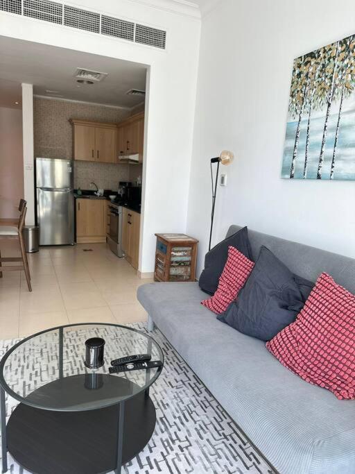 Urban Cozy 1BR apartment with Canal view - Free parking