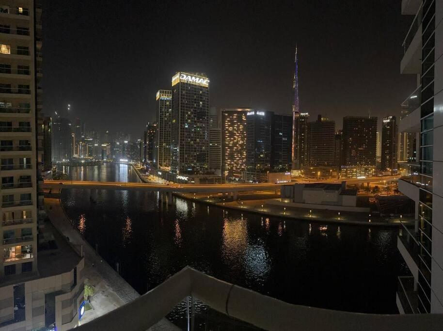Urban Cozy 1BR apartment with Canal view - Free parking