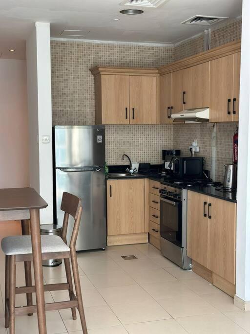 Urban Cozy 1BR apartment with Canal view - Free parking