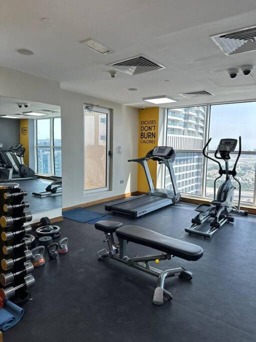 Urban Cozy 1BR apartment with Canal view - Free parking