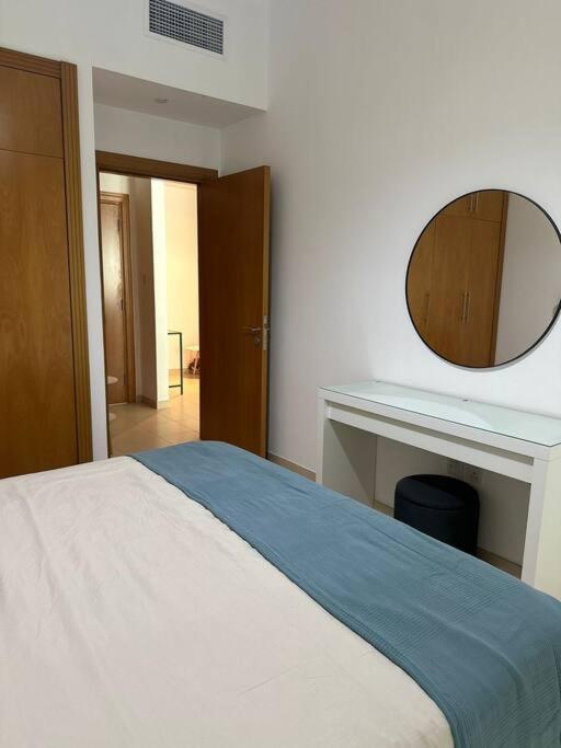 Urban Cozy 1BR apartment with Canal view - Free parking