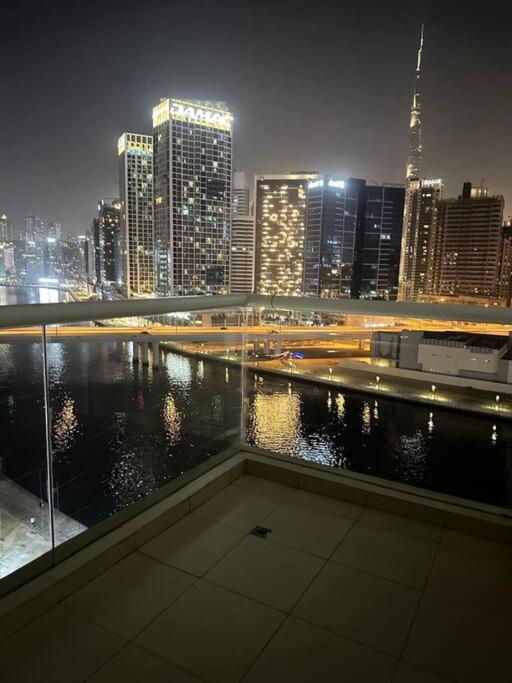 Urban Cozy 1BR apartment with Canal view - Free parking