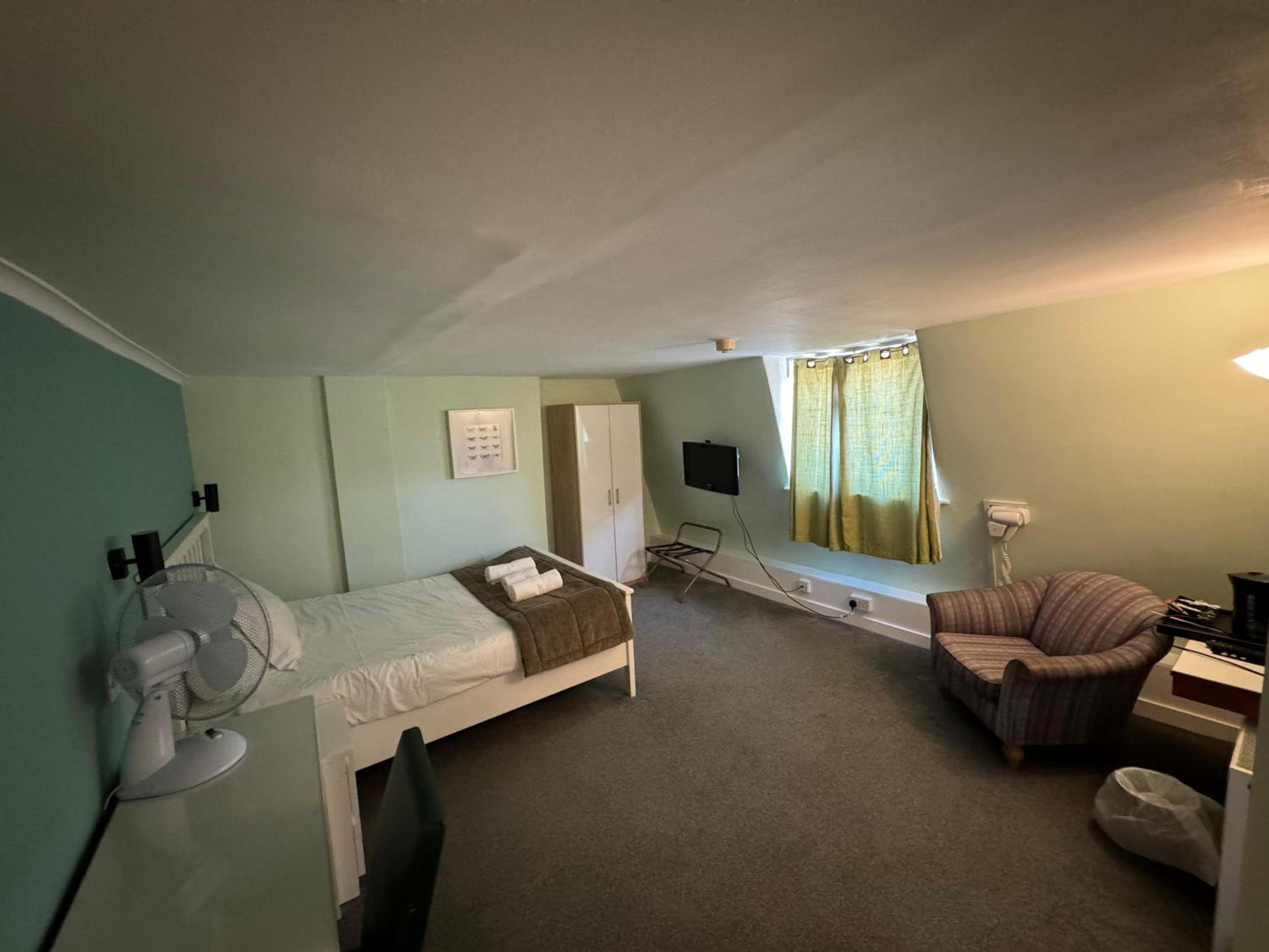 The George Hotel