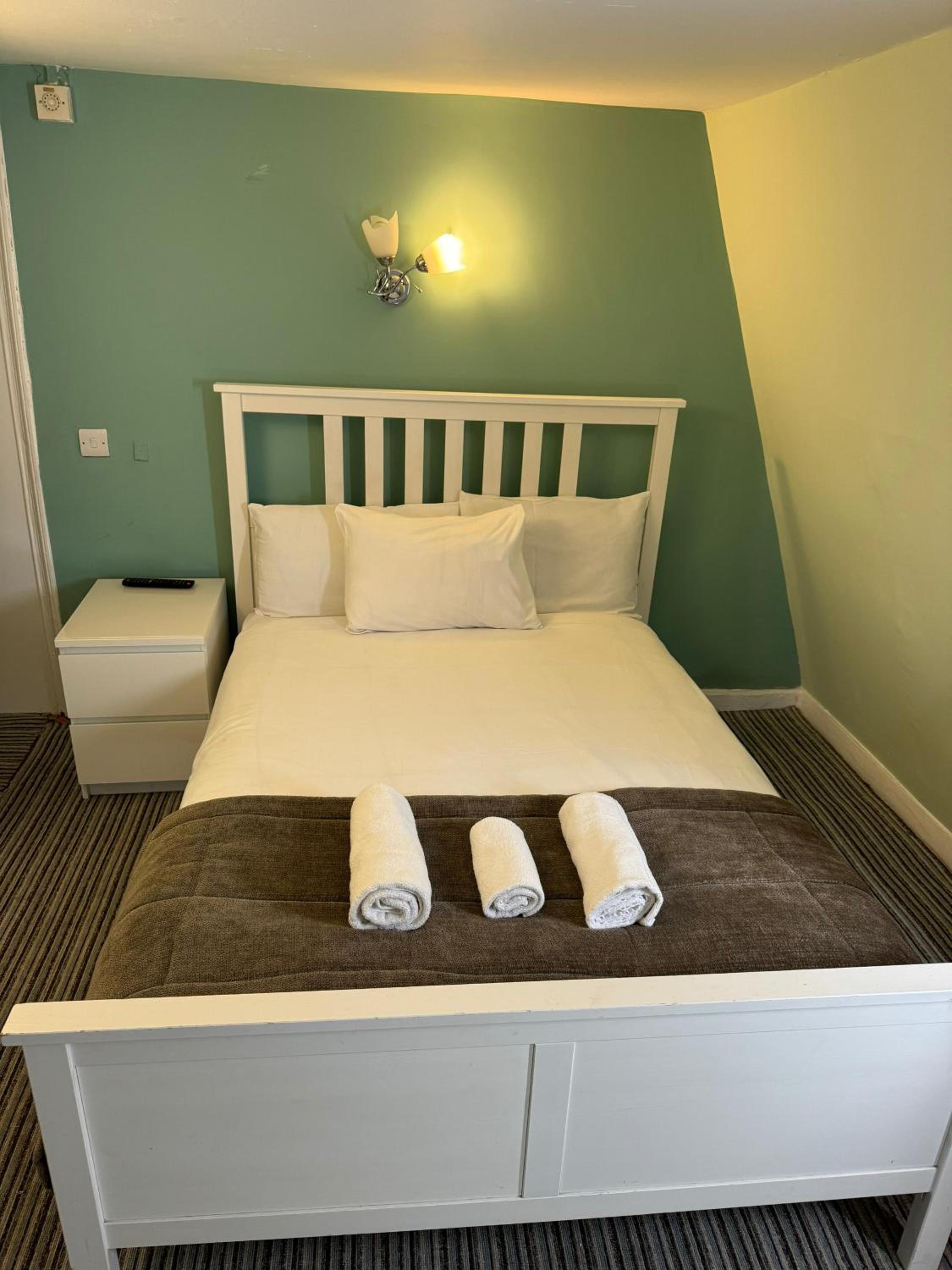The George Hotel