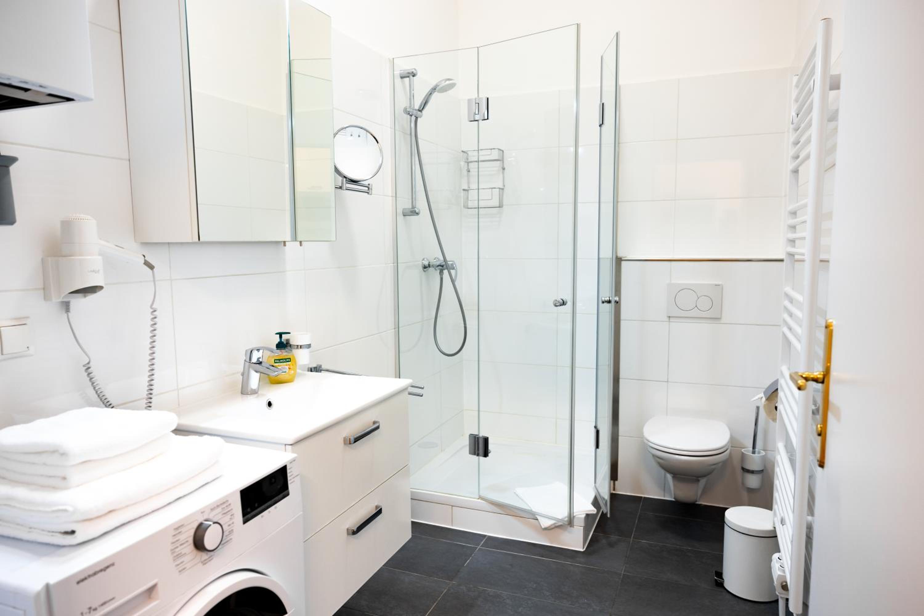 ALON HOMES Vienna - Premium City Center Apartments