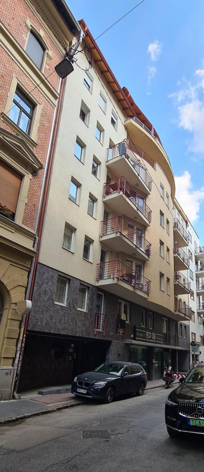 Káldy apartman free parking view 5