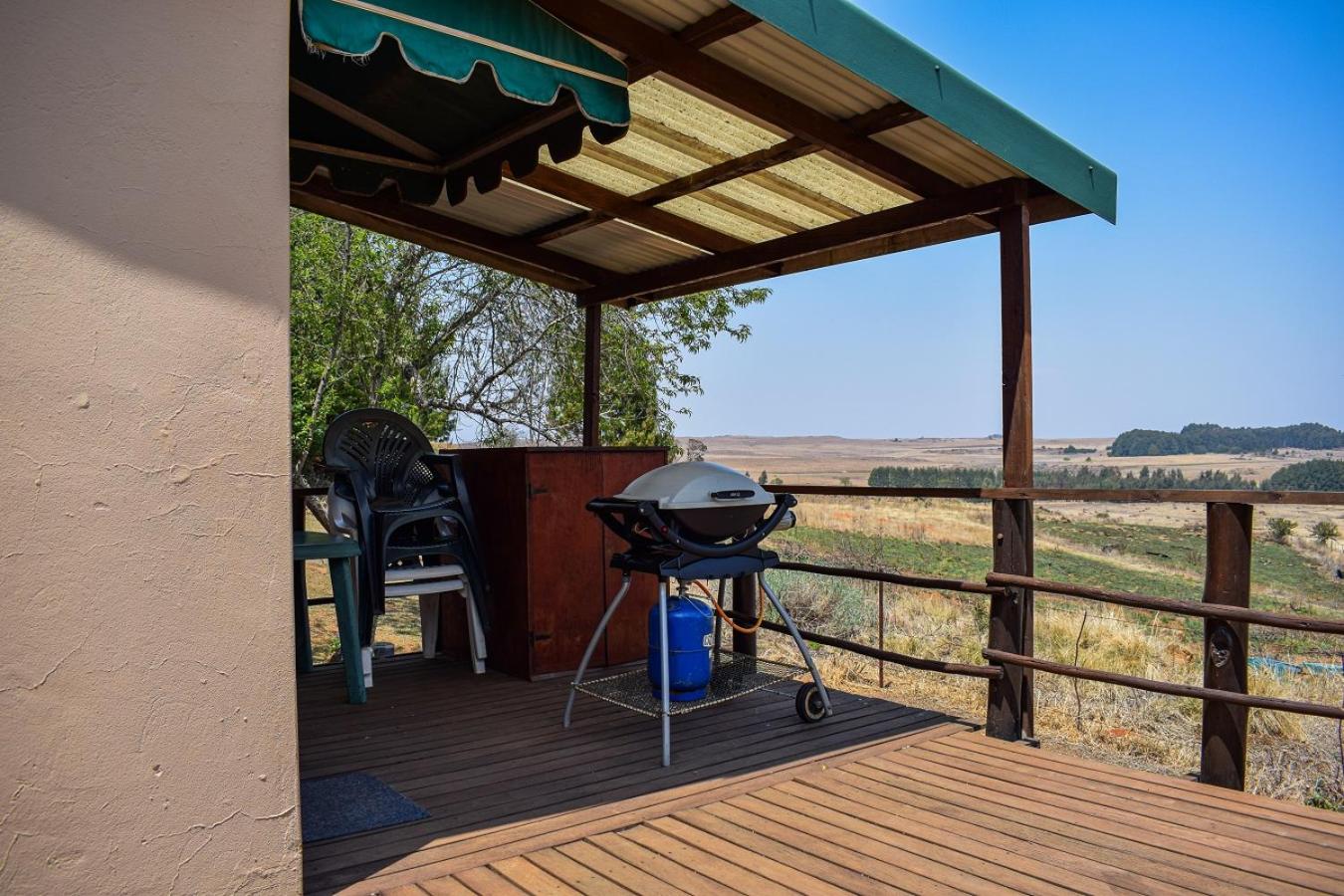 Dabchick Cottage view 4