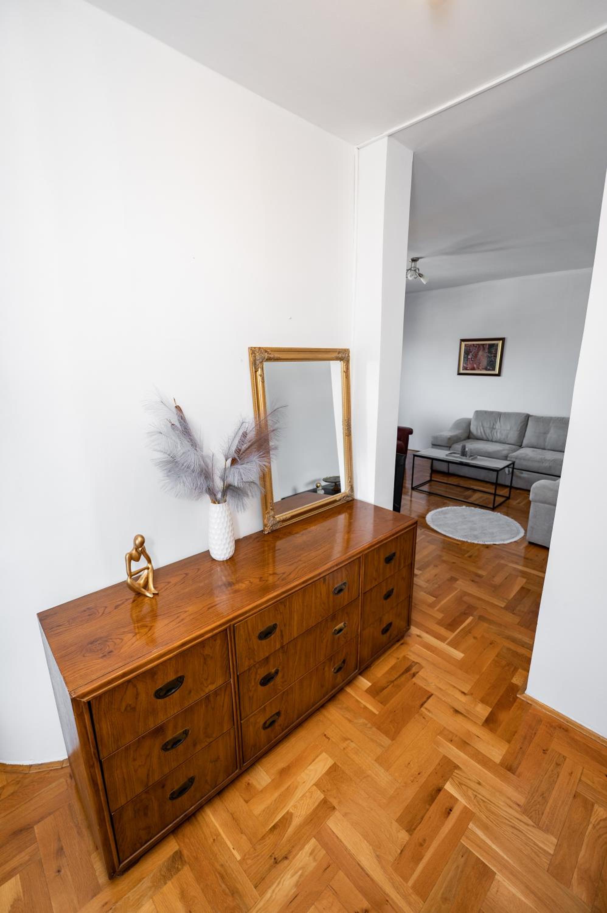 Sky Center Apartment