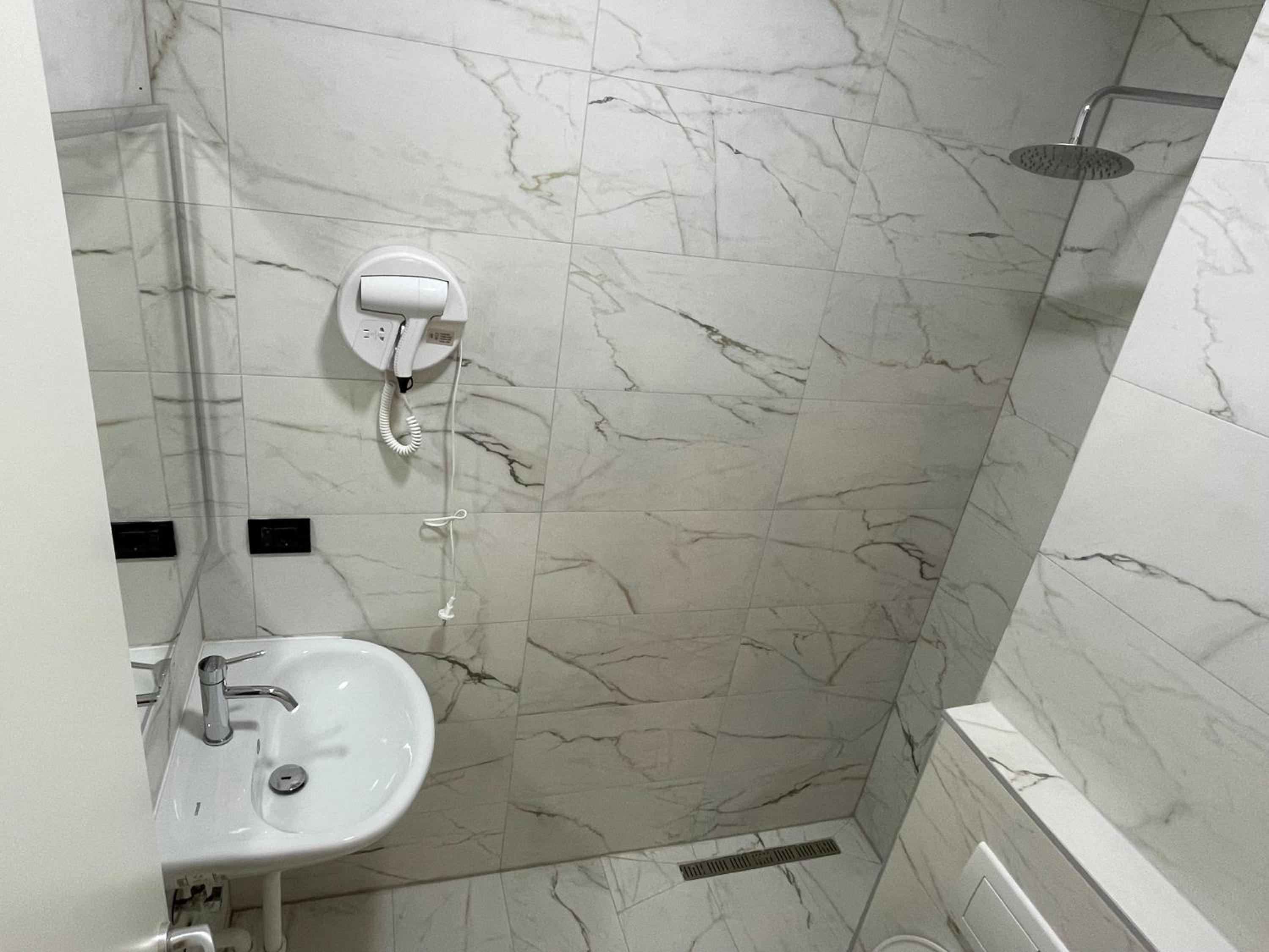Amorino Tirana B&B