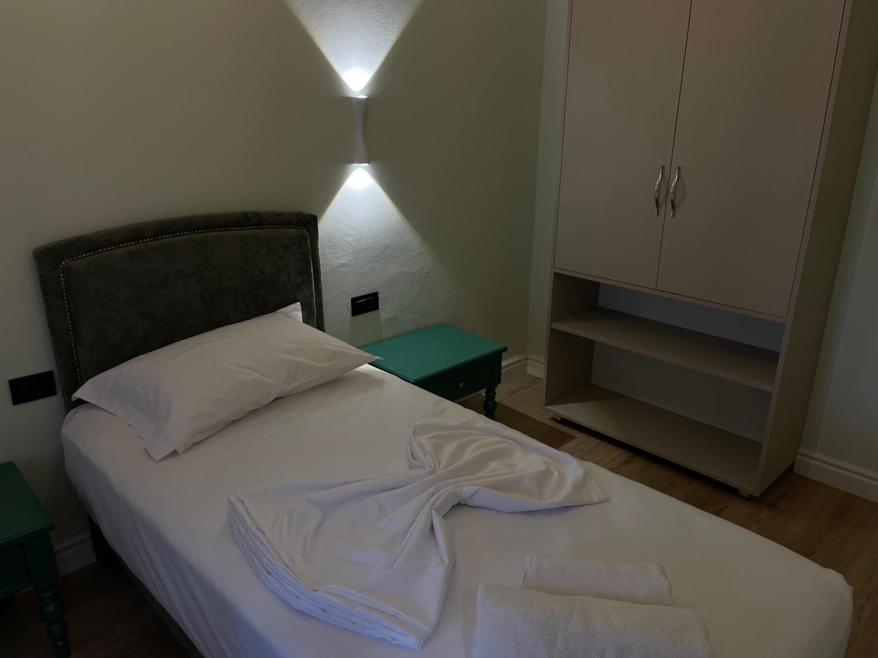Amorino Tirana B&B