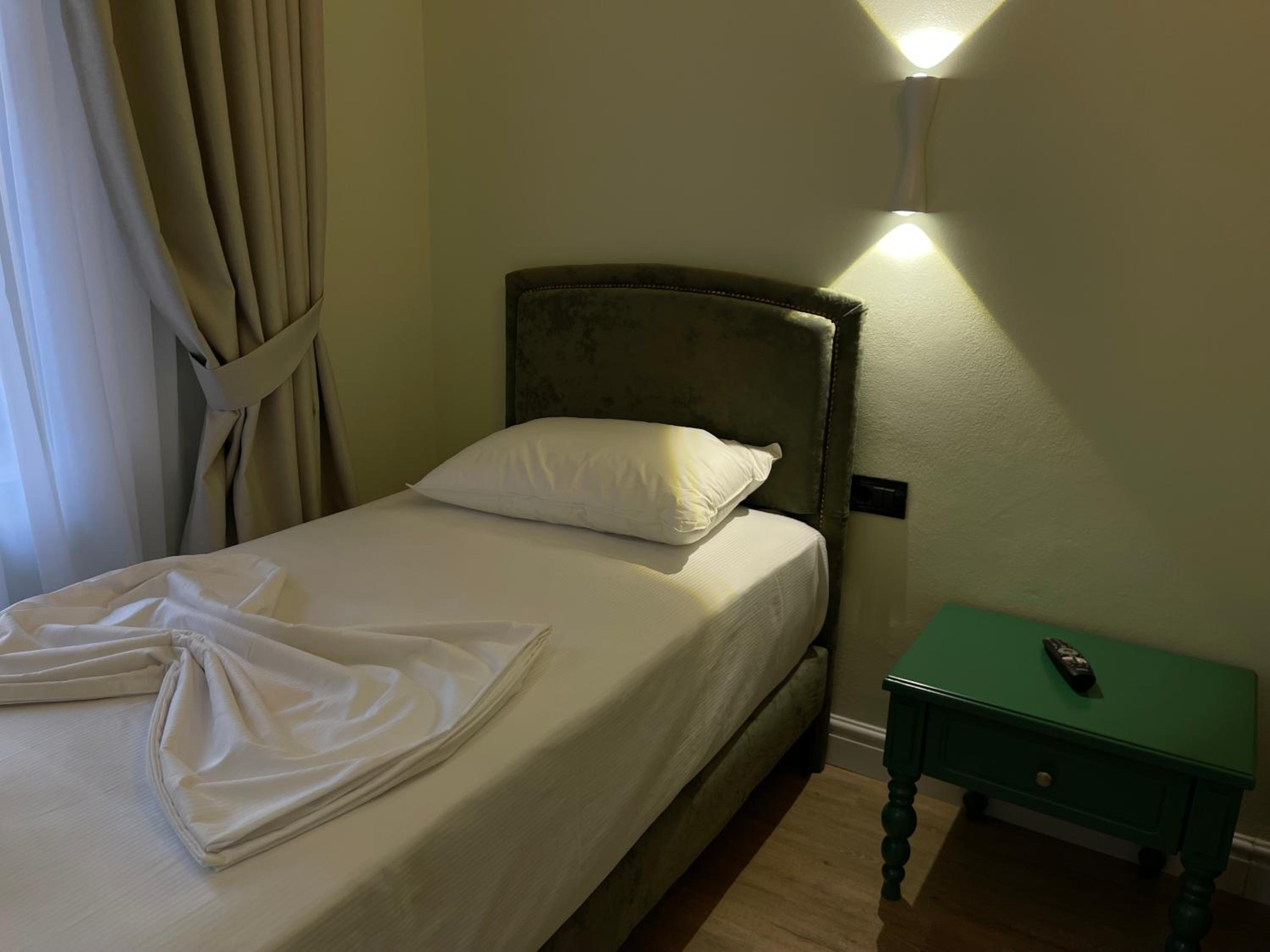 Amorino Tirana B&B